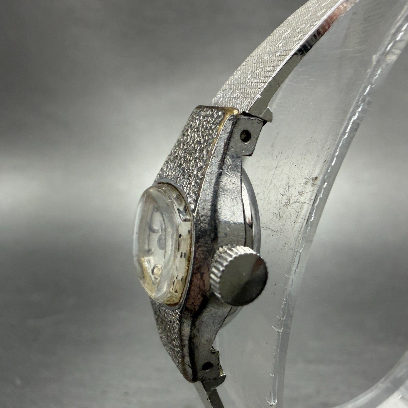 Citizen Watch Women 15mm Silver Dial Silver Tone Manual 4-671848 Runs Vintage2