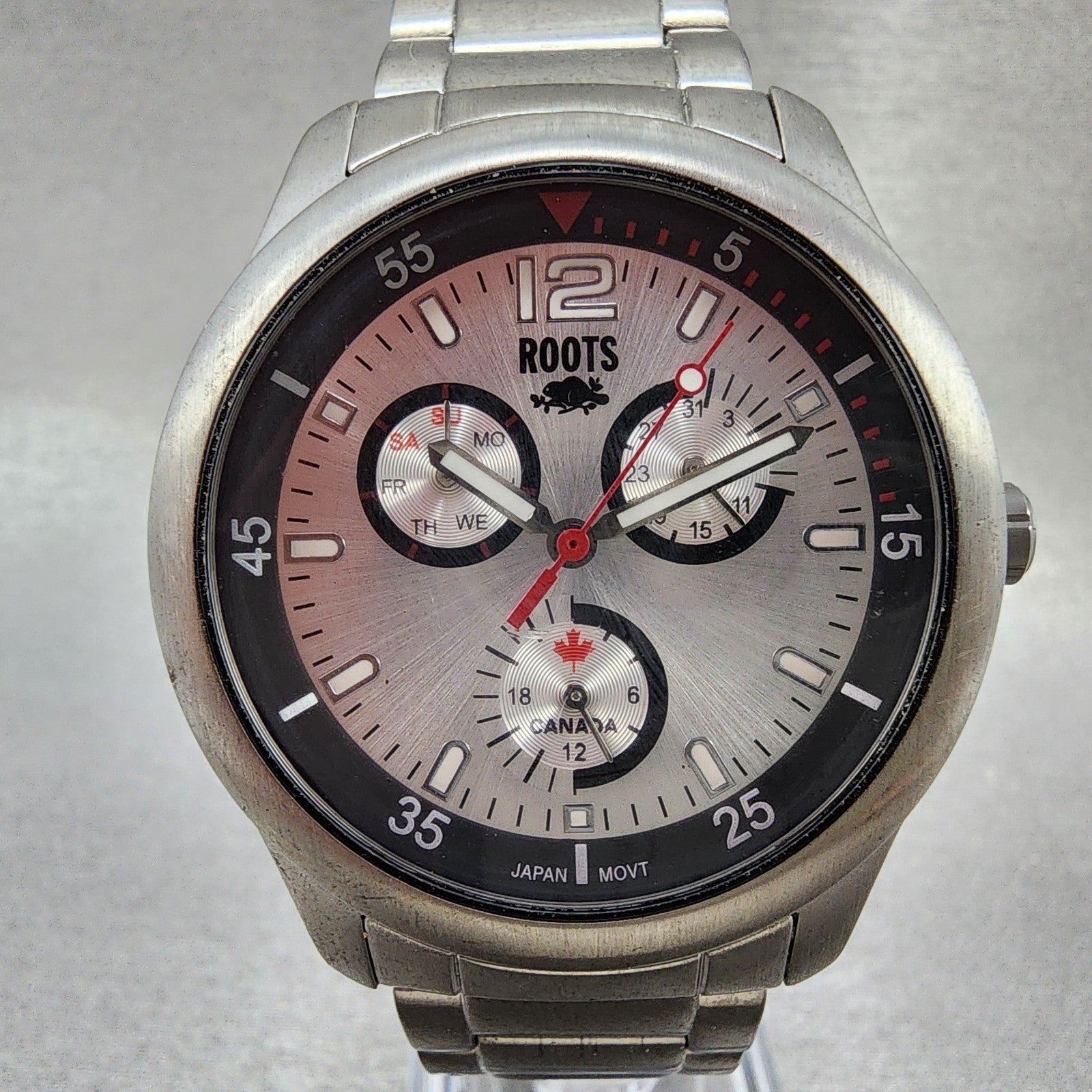 Roots Watch Men 39mm Silver Dial Silver Tone Daydate Pacific Rim New Battery1