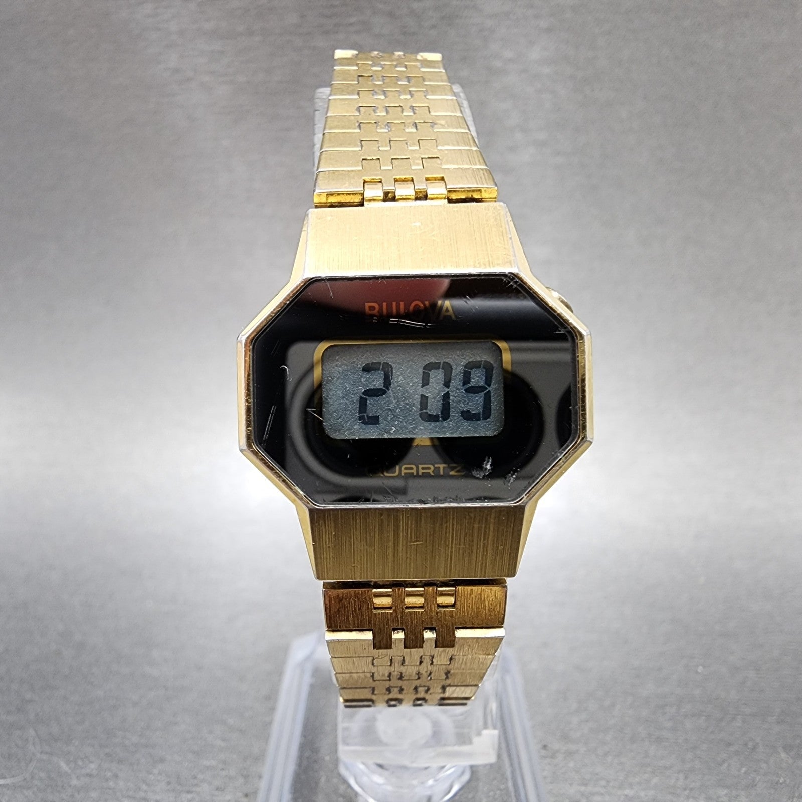 Bulova Digital Watch Women 25mm LCD digital Octagon New Battery N7 VTG0