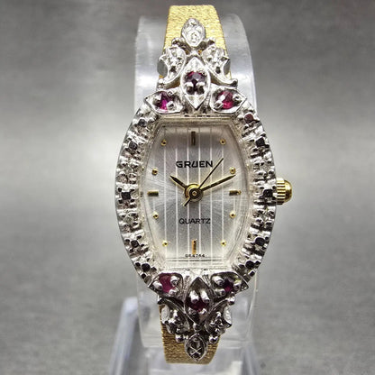 Gruen Watch Women 17mm Silver Dial Gold Tone Ovel Gem Set New Battery Vintage0