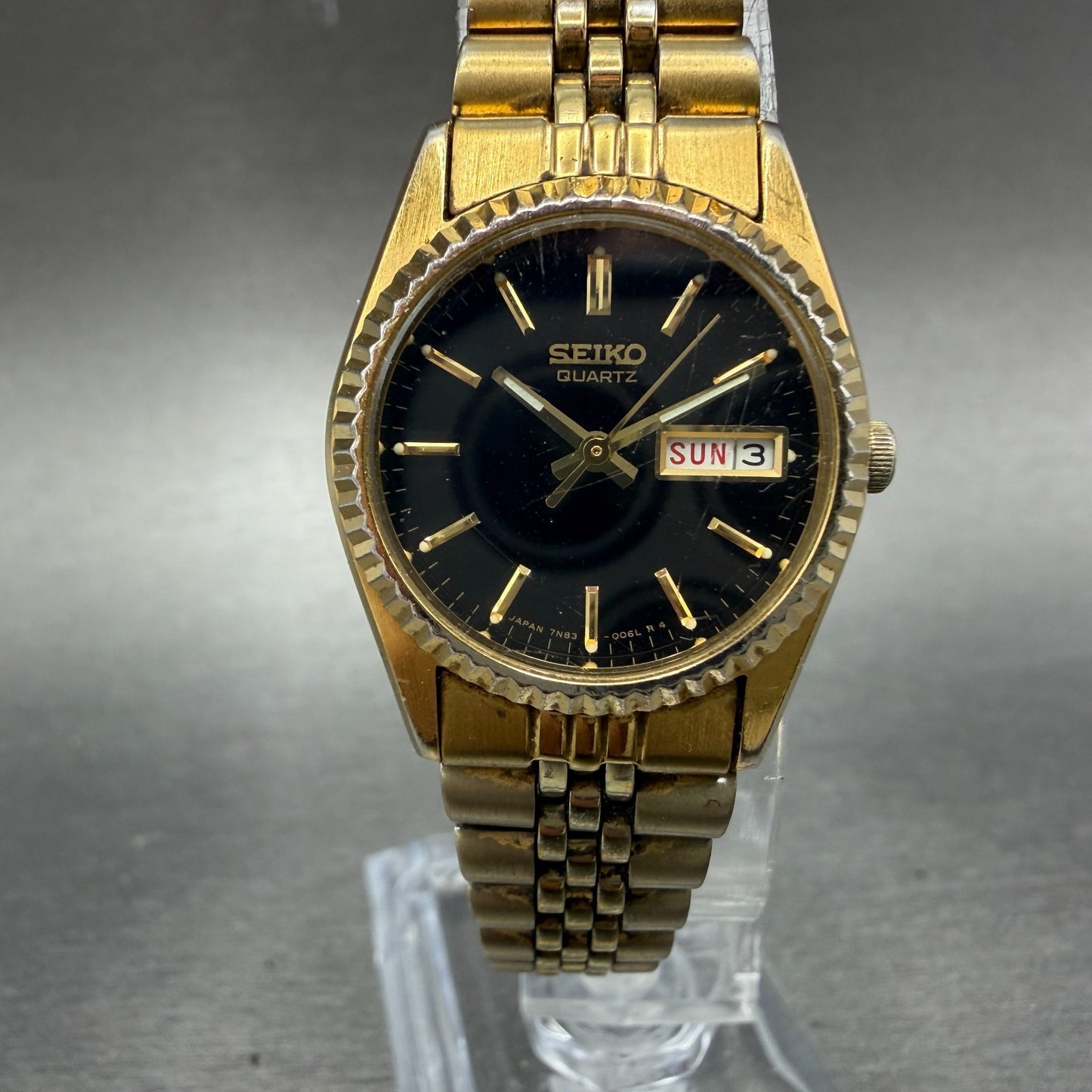 Seiko Watch Women 24mm Black Tone Gold Tone Daydate Round 7N83-0041 New BatteryD0