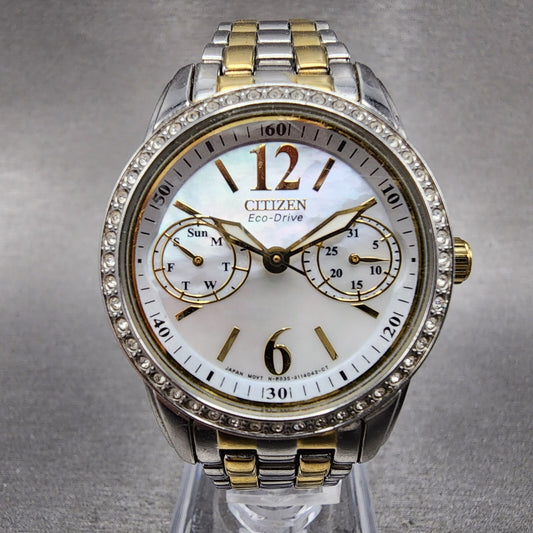 Citizen EcoDrive Watch Women 32mm MOP Dial Two Tone Daydate Round 8635 Runs0