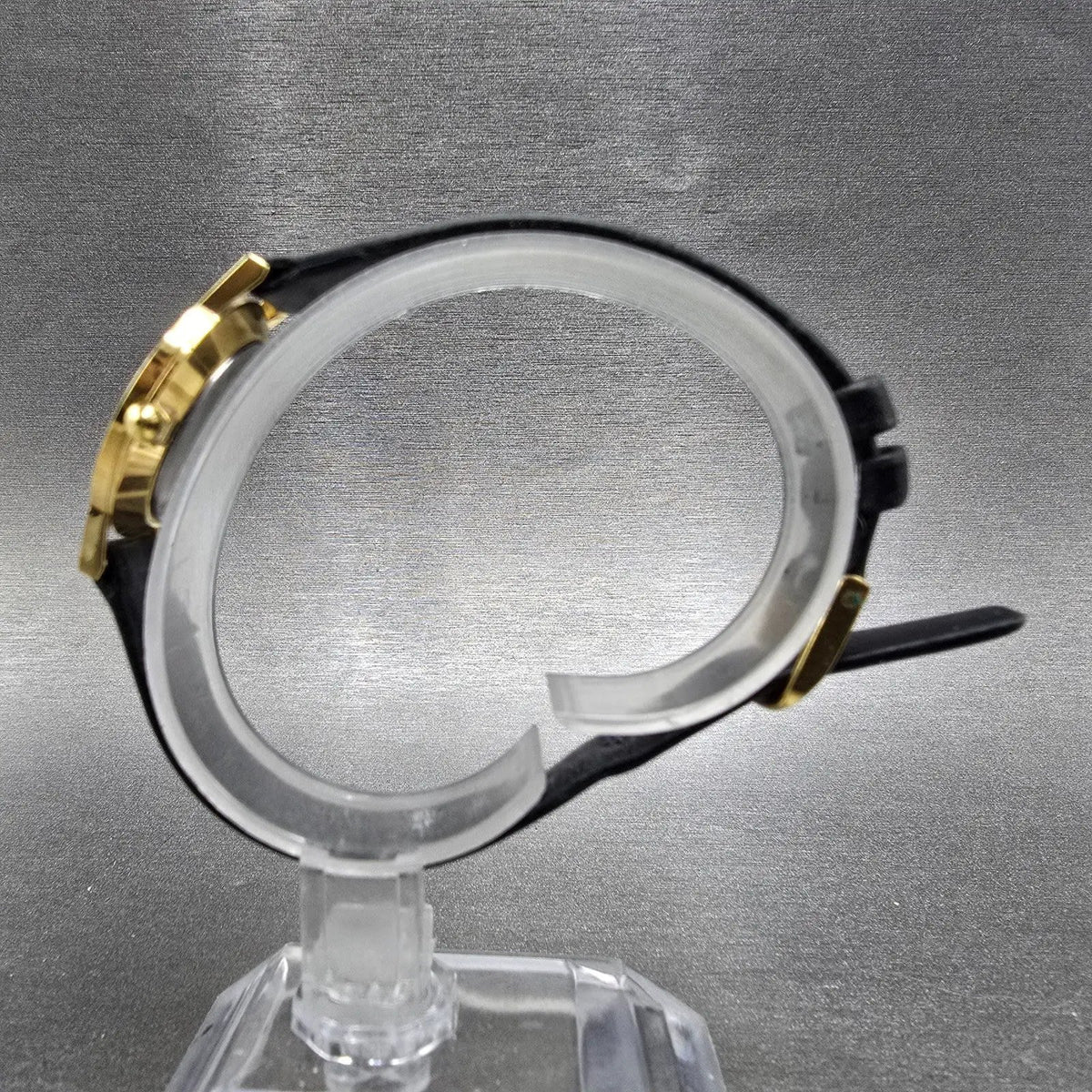 Movado Muesem Watch Women 25mm Black Dial Gold Tone Round 87 A1 832 PARTS7