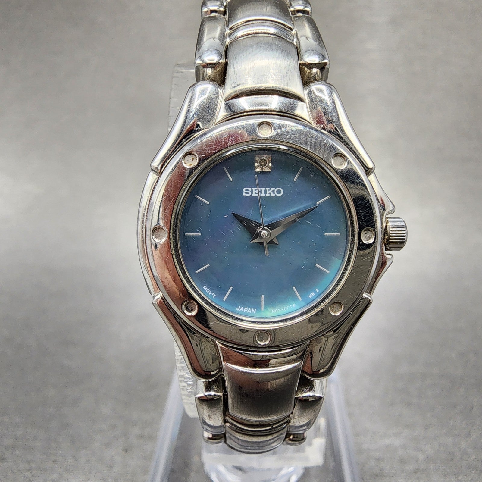 Seiko Watch Women 22mm MOP Dial Silver Tone Round 1n010cw0 New Battery0