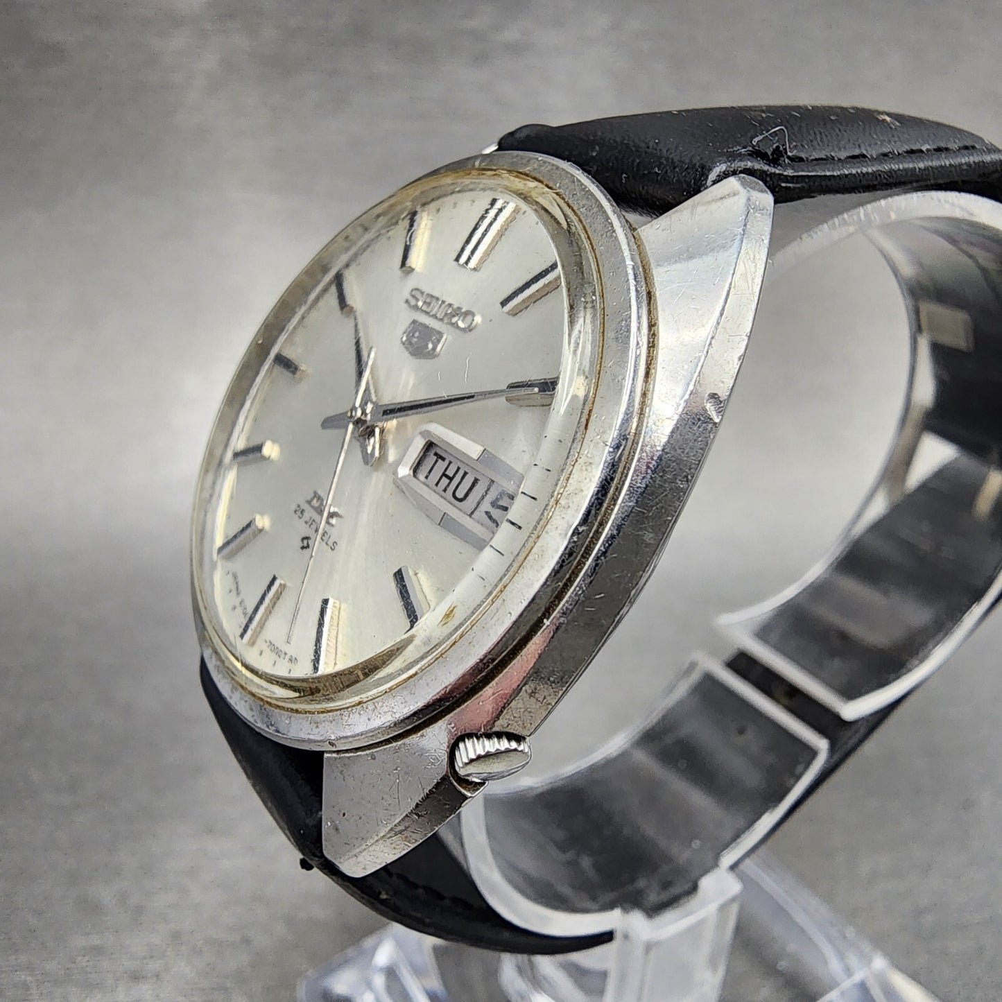 Seiko 5 DX Watch Men 36mm Silver Dial Steel Daydate Round Automatic Runs2