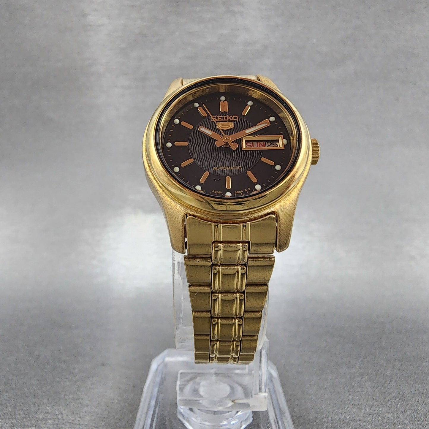Seiko 5 Watch Women 25mm Black Dial Gold Tone Daydate Round 42060720 Runs5
