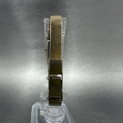 Seiko watch Women 13mm White Dial Gold Tone Rectangle 2e20-6139 New Battery6