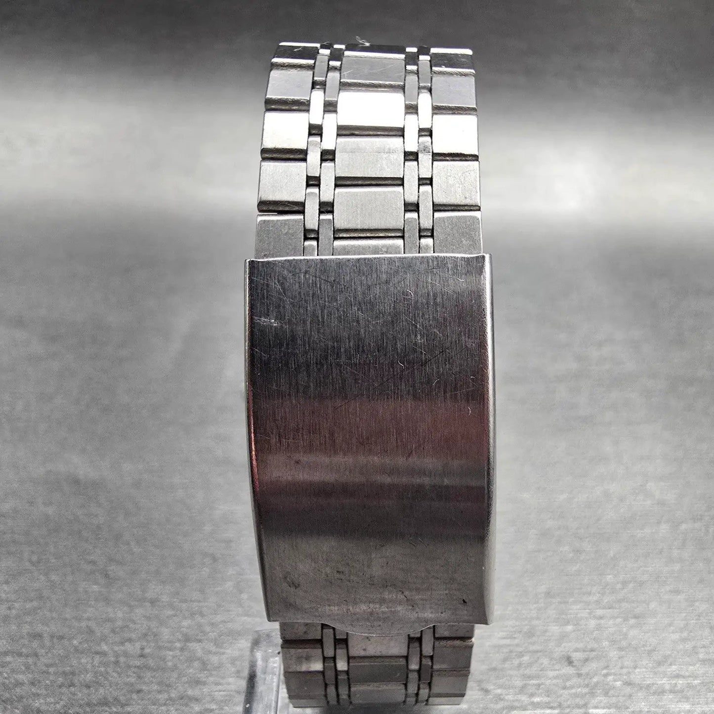 Seiko Alba Watch Men 34mm Silver Dial Silver Tone Daydate V743-8A10 New BatteryX7