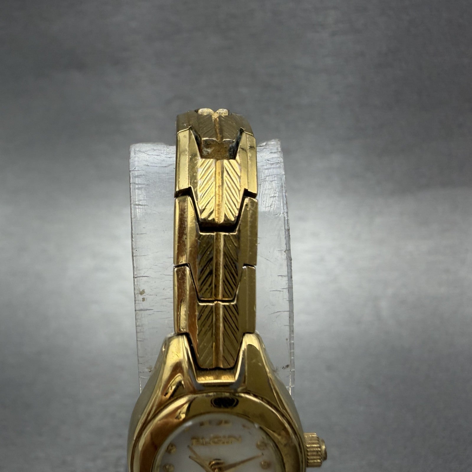 Elgin Watch Women 17mm MOP Dial Gold Tone Oval EG154 New Battery4