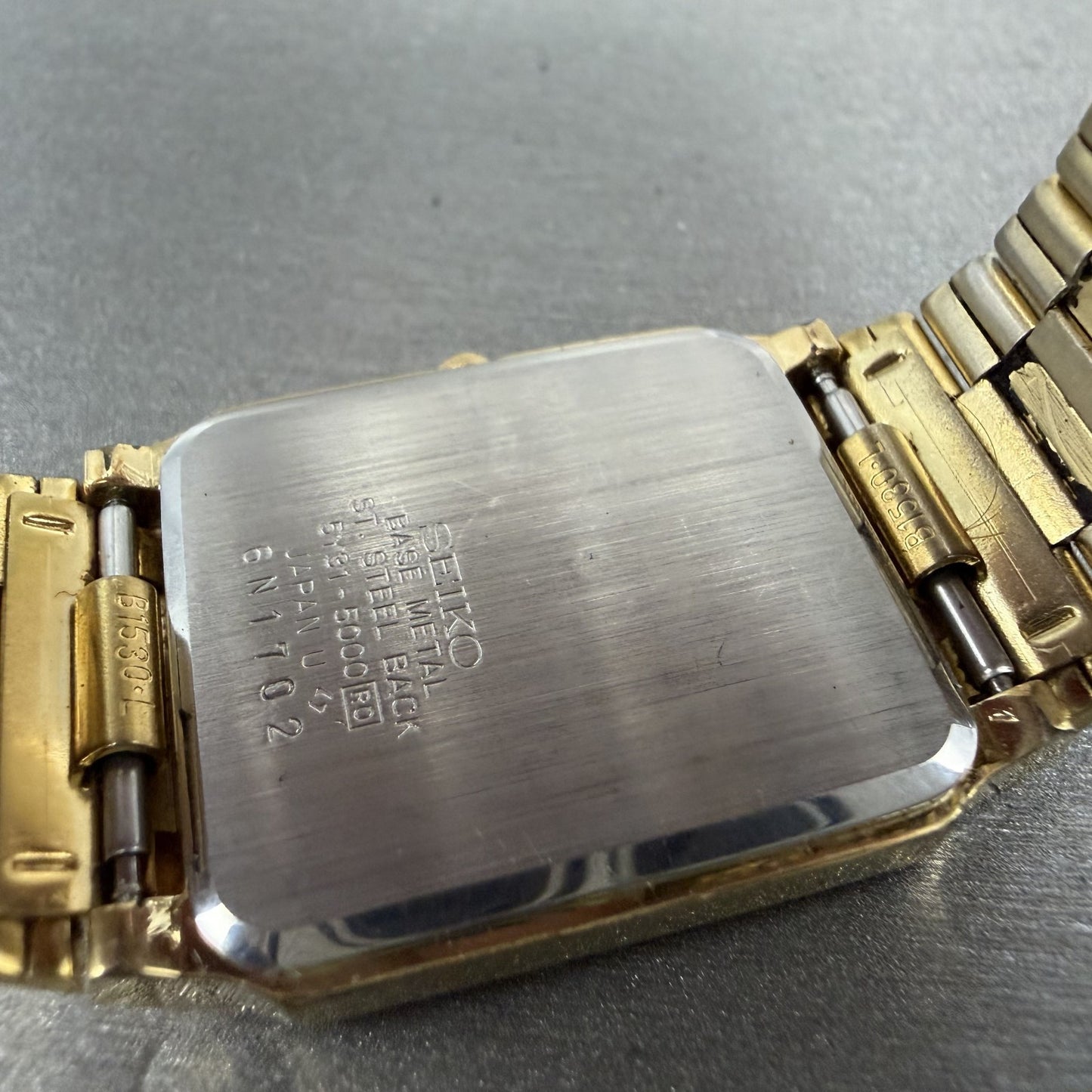 Seiko Tank Watch Men 25mm Champagne Dial Gold Tone 5Y31-5000 New Battery9