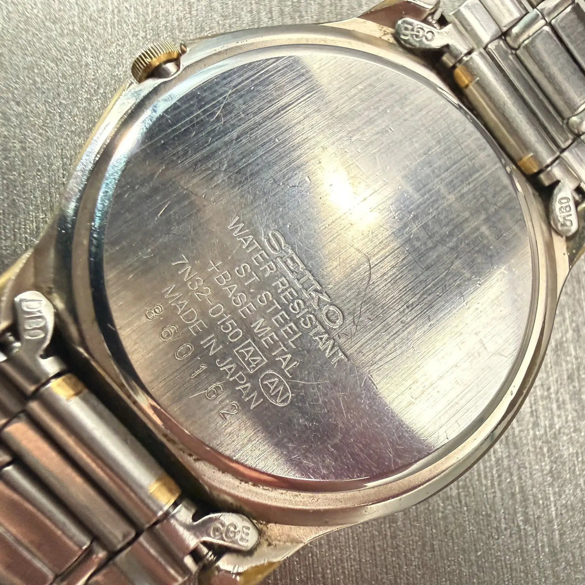 48304856