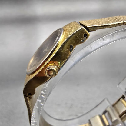 Seiko Watch Women 17mm Black Dial Gold Tone Oval 2Y00-5E29 New Battery Vintage2