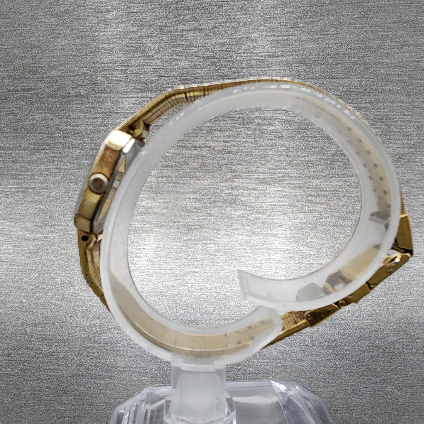 Seiko Watch Women 19mm Champagne Dial Gold Tone Rectangle 54215060 New Batt6