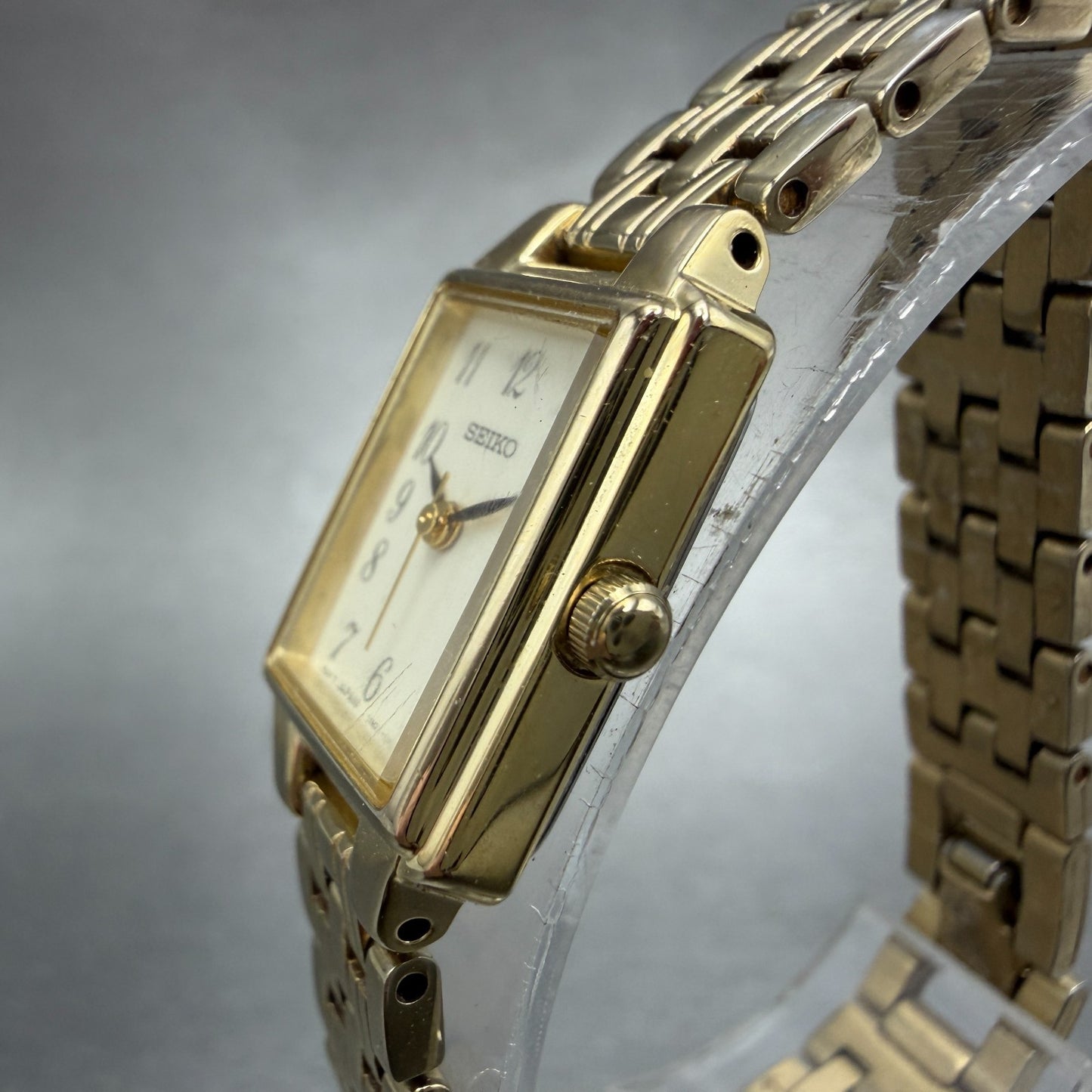 Seiko Tank Watch Women 16mm White Dial Gold Tone 1N01-0FH0 New Battery ZYGF62