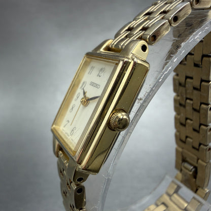Seiko Tank Watch Women 16mm White Dial Gold Tone 1N01-0FH0 New Battery ZYGF62