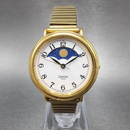 Vega Junction Watch Women 30mm White Dial Gold Tone Sun Moon Round New Battery0
