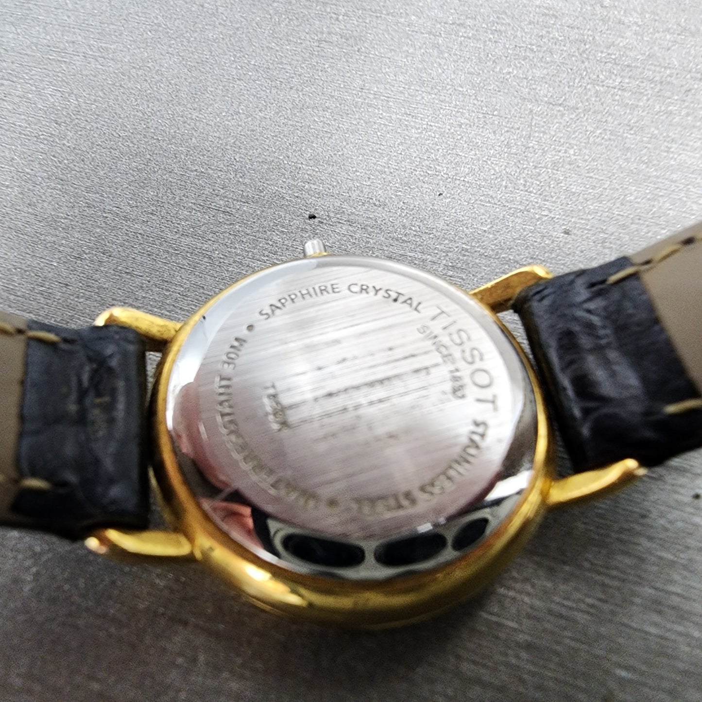 Tissot Watch Women 24mm White Dial Gold Tone Round T852K PARTS10