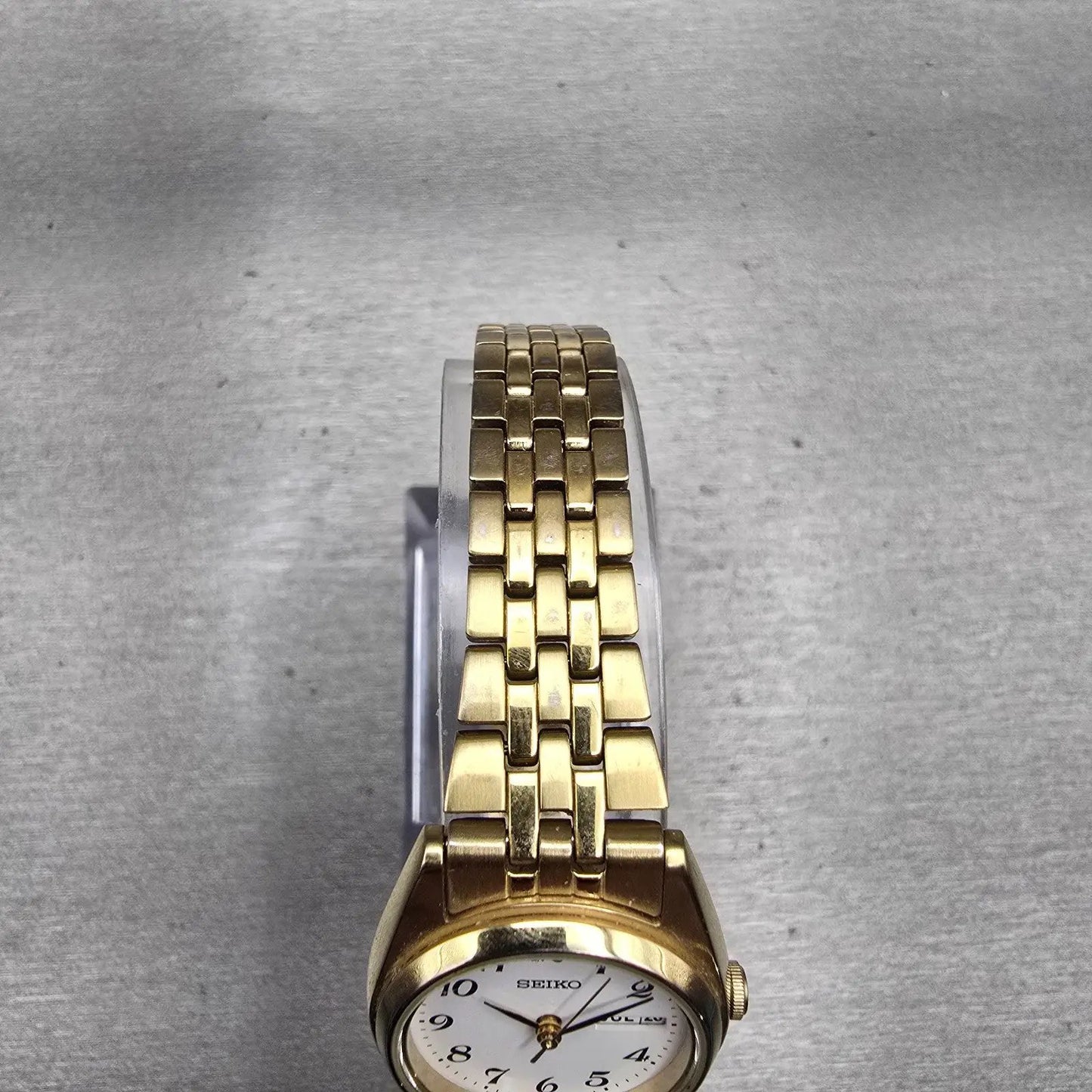 Seiko Watch Women 23mm White Dial Gold Tone Daydate Round 7N83-0011 New Battery4