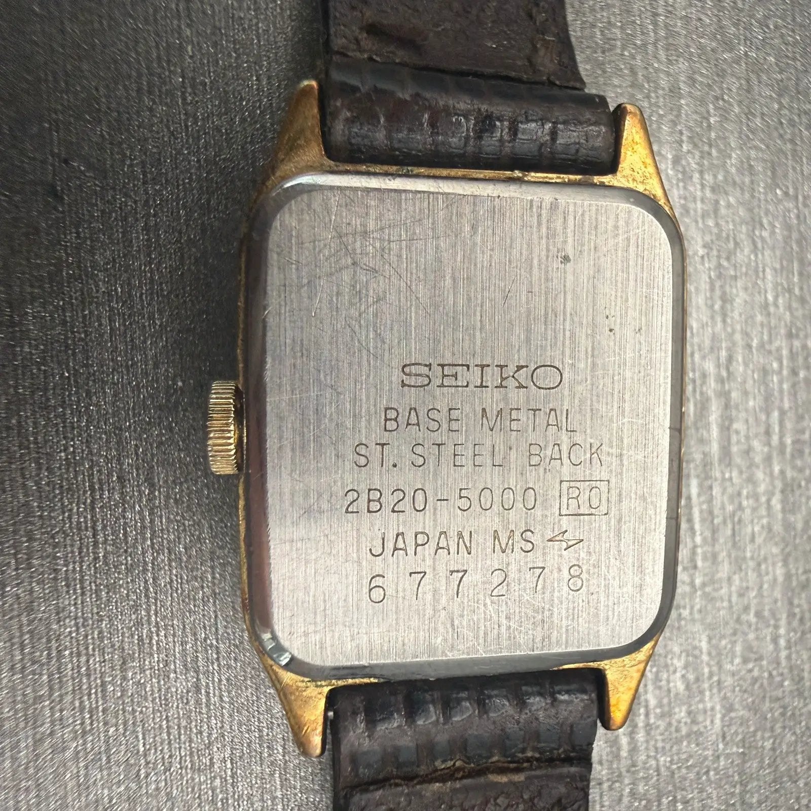 48163232