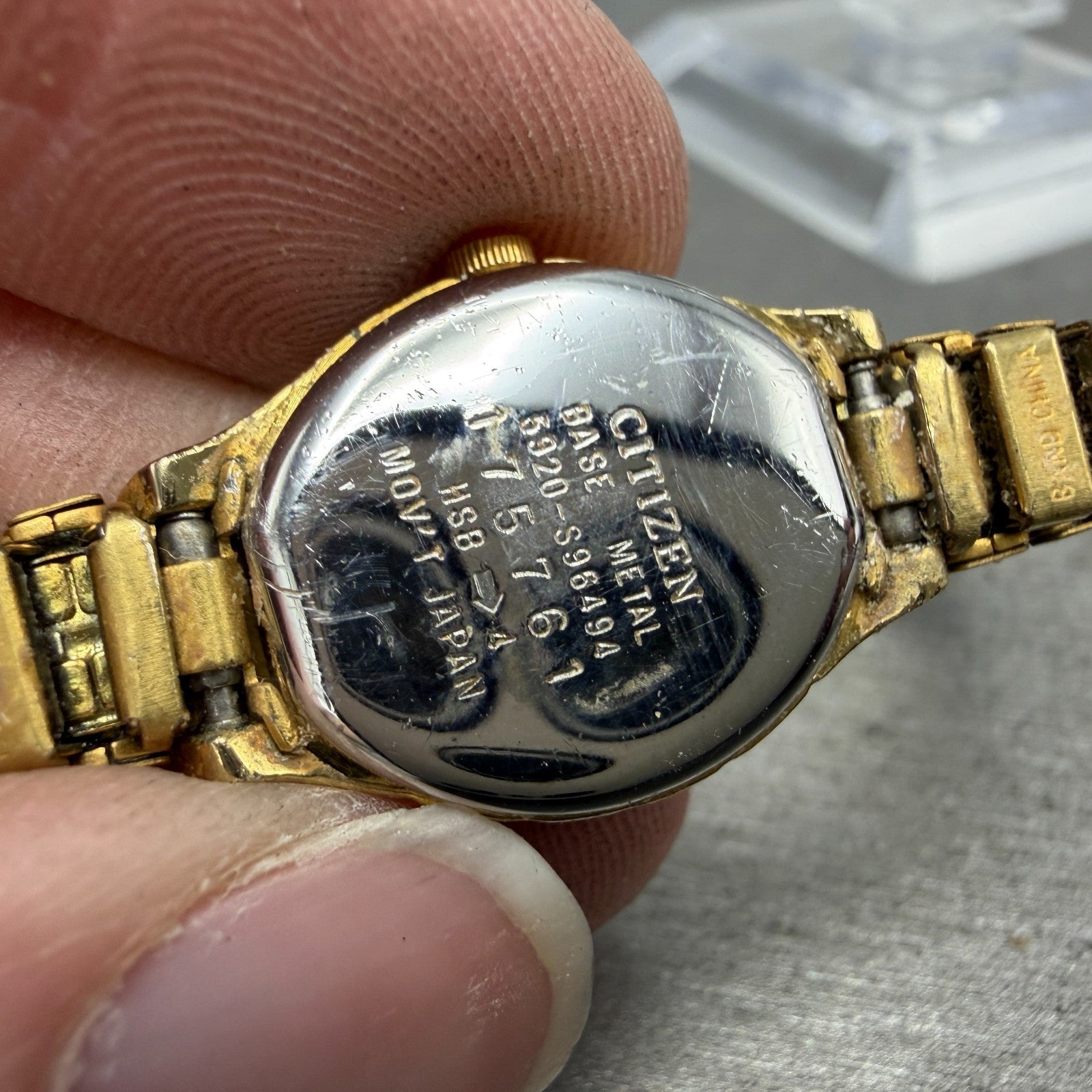 Citizen Watch Women 17mm Black Dial Gold Tone Oval 5920-S96494 New Battery VTG9