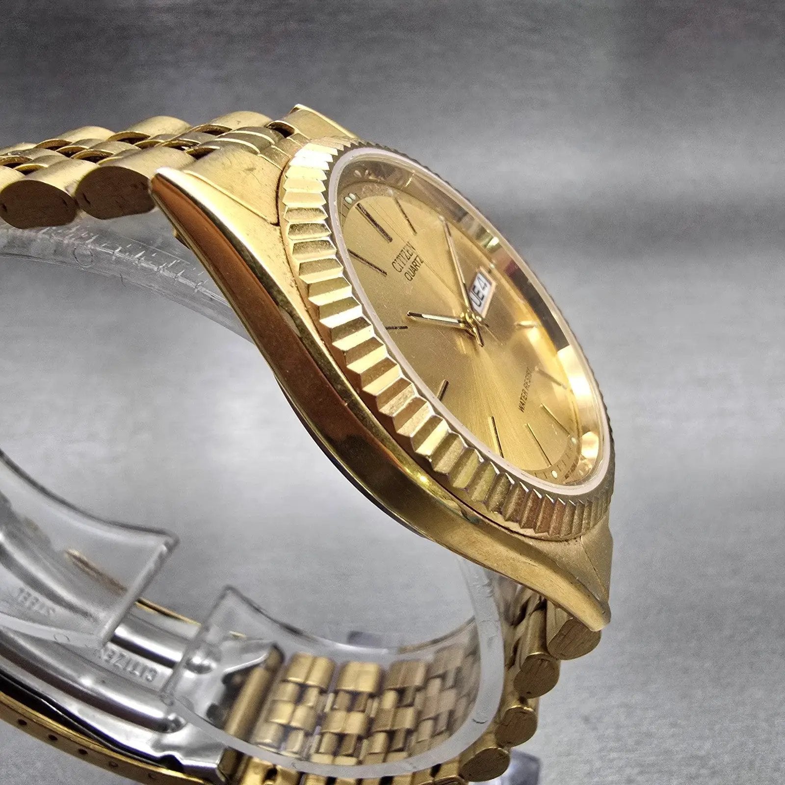 Citizen Watch Men 35mm Gold Dial Gold Tone Daydate Round 6100-R00391 New Battery3