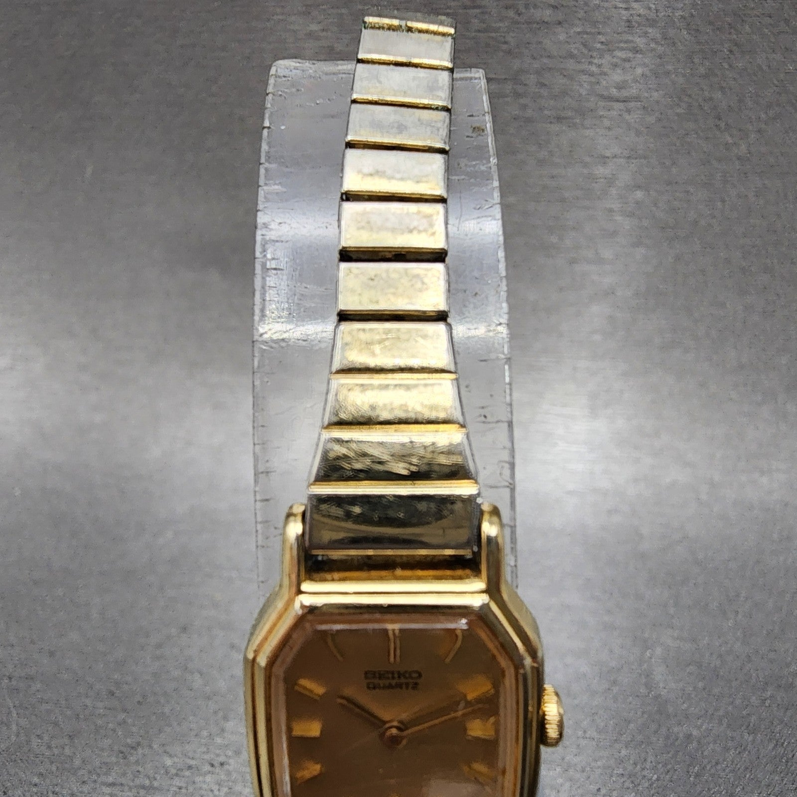 Seiko Watch Women 16mm Champagne Dial Gold Tone Octagon 2c205760 New Battery4