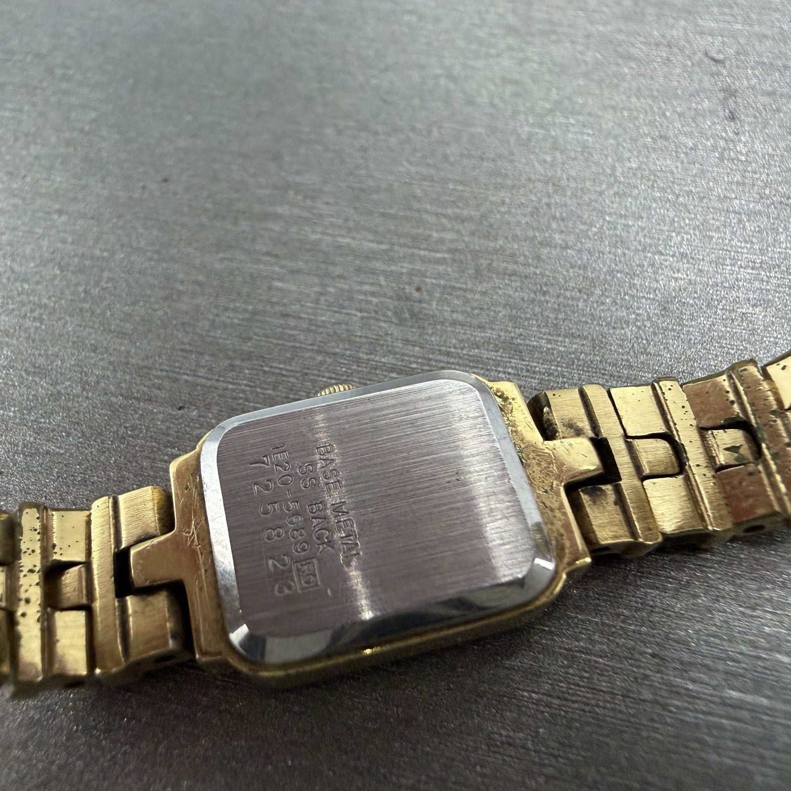 Seiko Tank Watch Women 13mm Black Dial Gold Tone Rectangle 1e20-5689 New Battery9