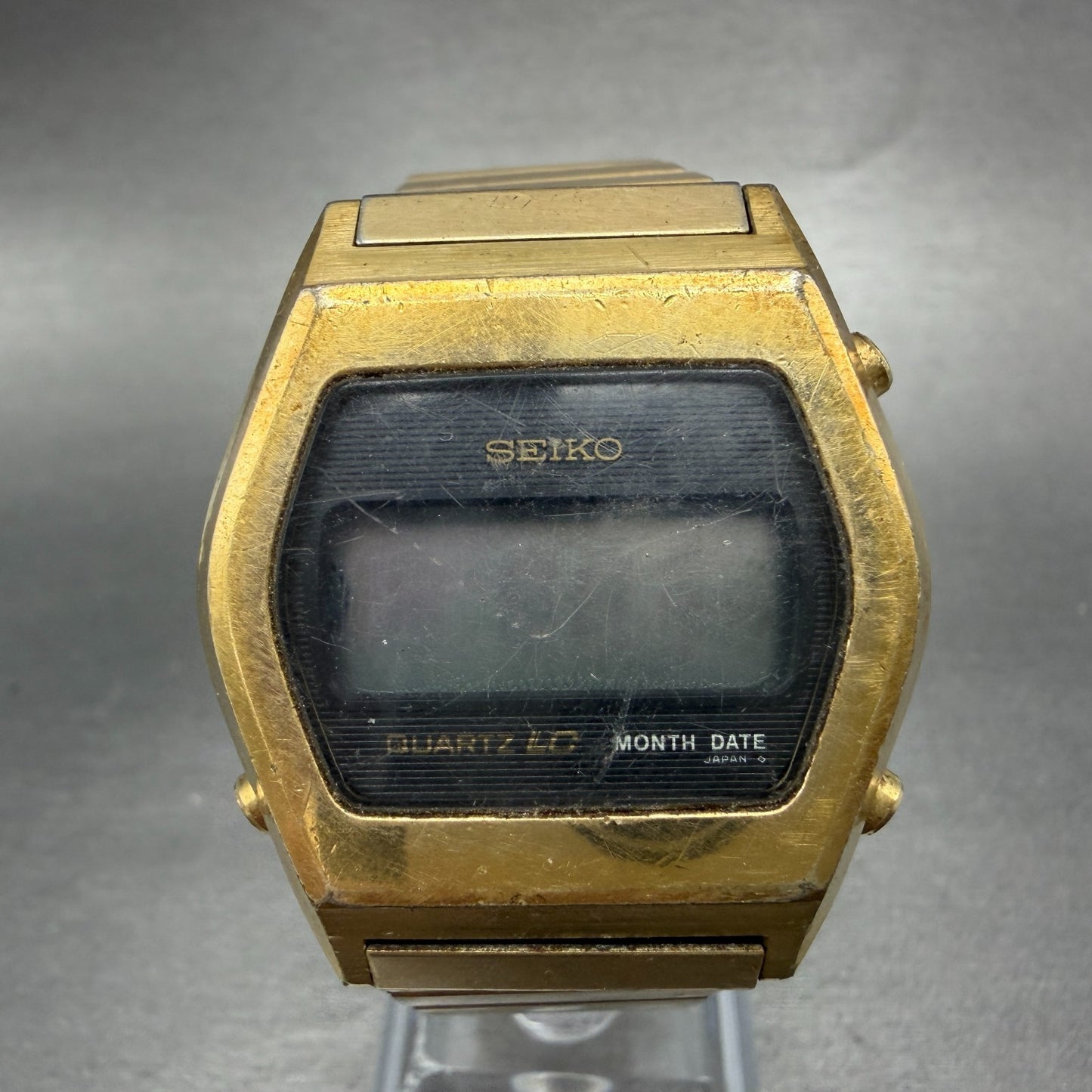 Seiko Digital Watch Men 35mm LCD Gold Tone Month Date 0439-4019 VTG PARTS0