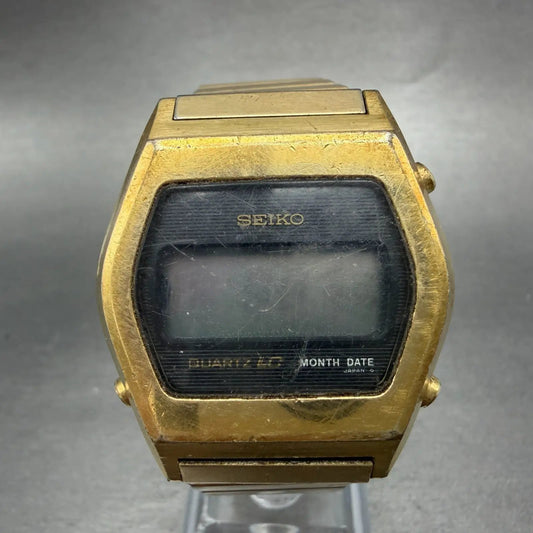 Seiko Digital Watch Men 35mm LCD Gold Tone Month Date 0439-4019 VTG PARTS0