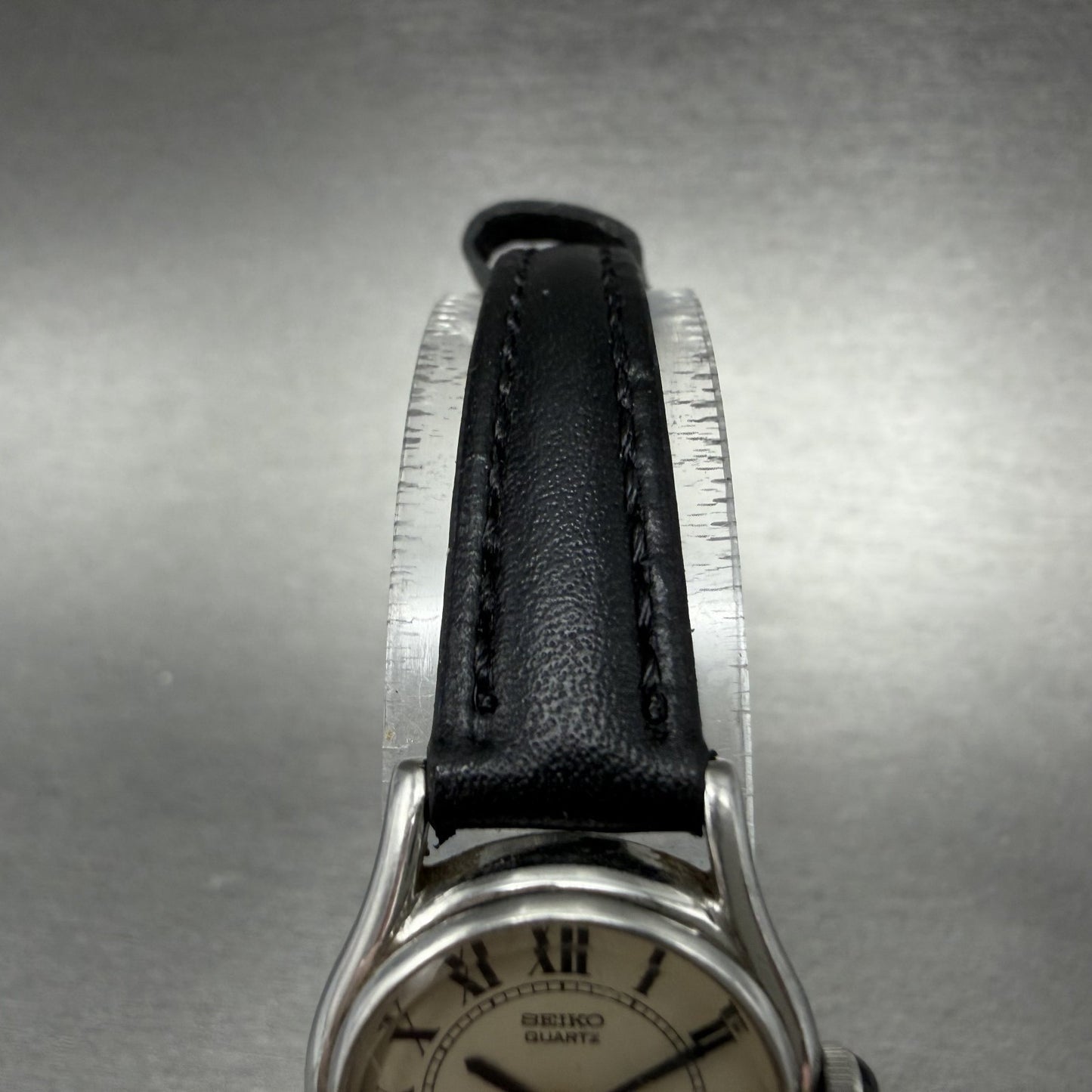 Seiko Watch Women 20mm White Dial Silver Tone Round 1400-0020 New Battery4