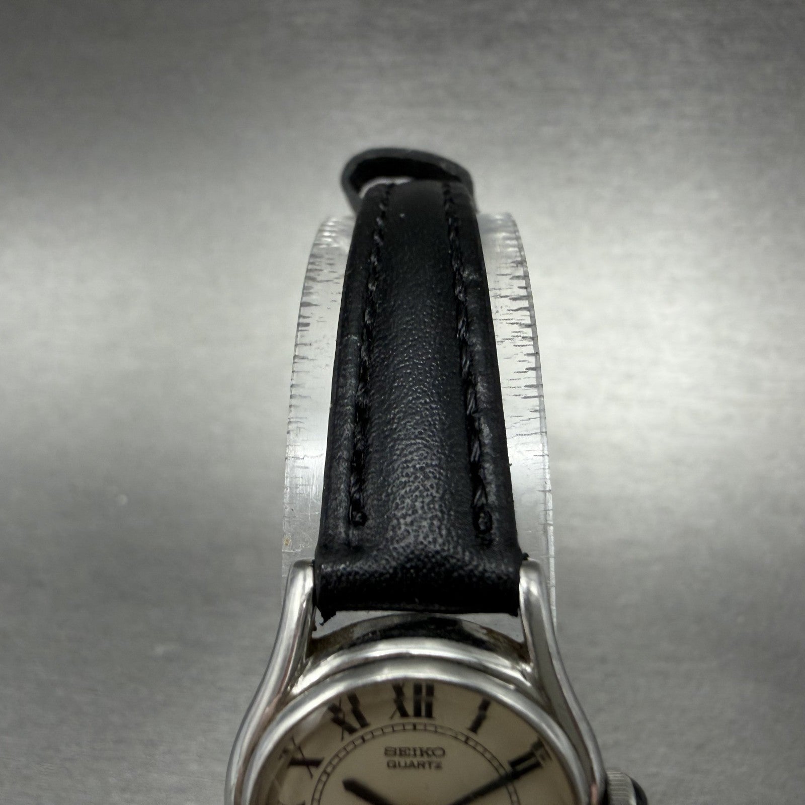 Seiko Watch Women 20mm White Dial Silver Tone Round 1400-0020 New Battery4