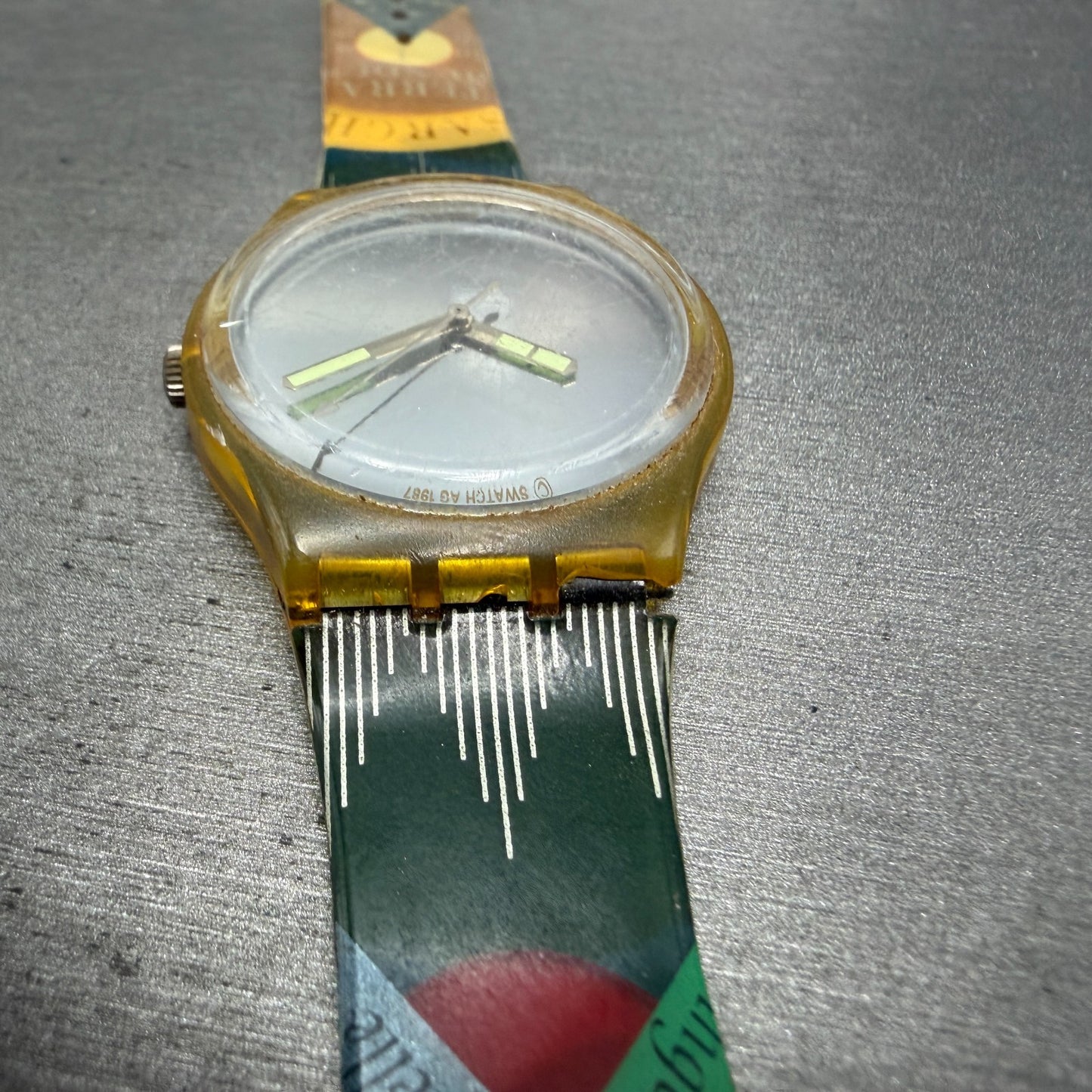 Swatch SnowWhite Watch Unisex 34mm Silver Dial Yellow Case READ!! New Batt GK1045