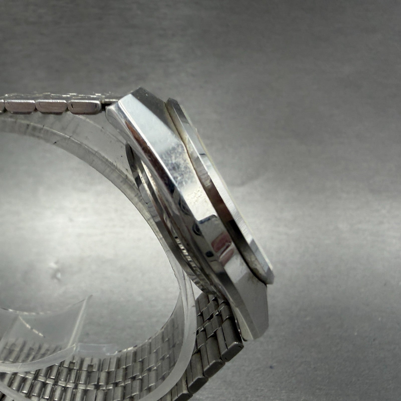 Citizen Crystron Watch Men 35mm Silver Dial Steel Daydate 4-730810 New Battery3