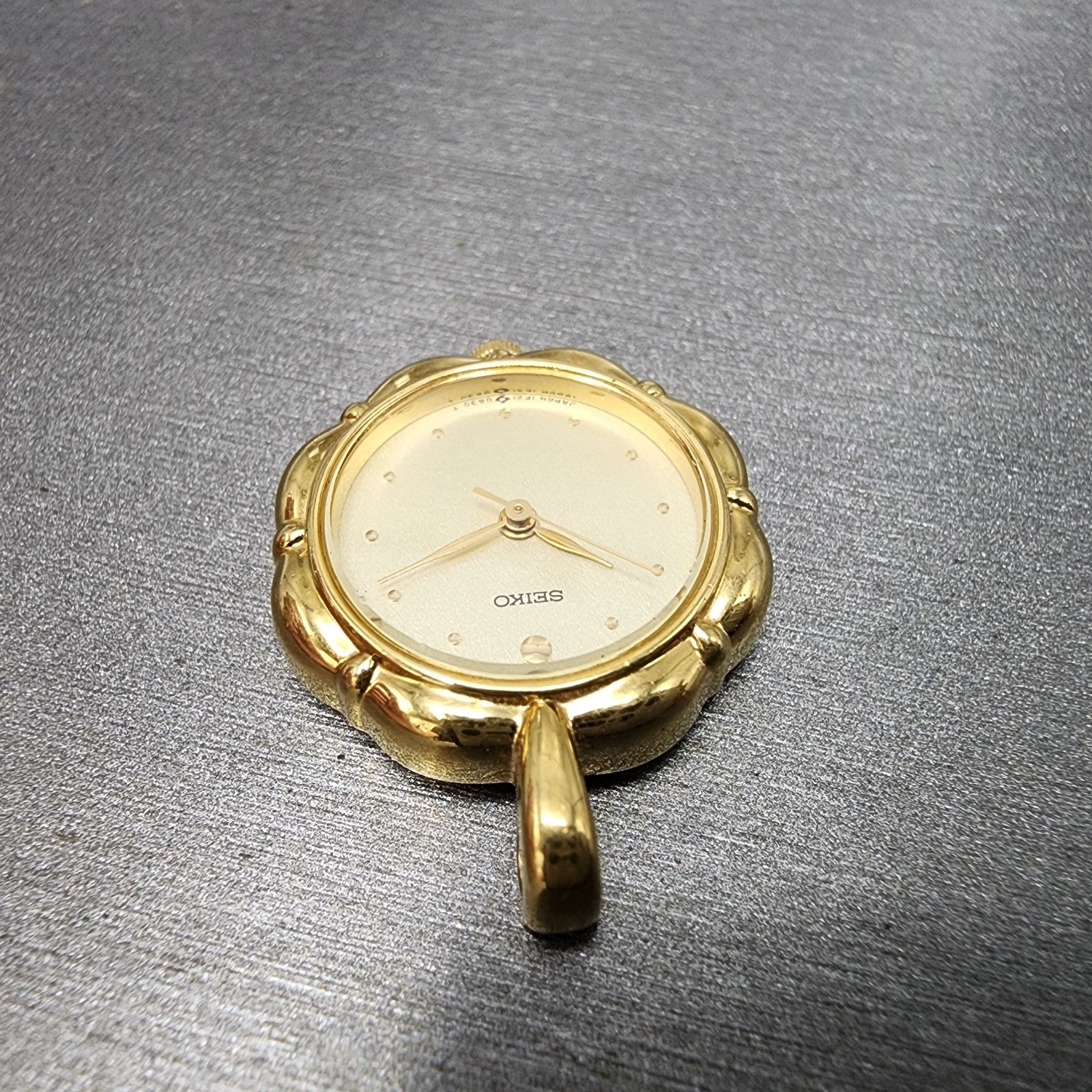 Seiko Necklace Watch Women 21mm Champagne Dial Gold Tone 1f210a10 New Battery4