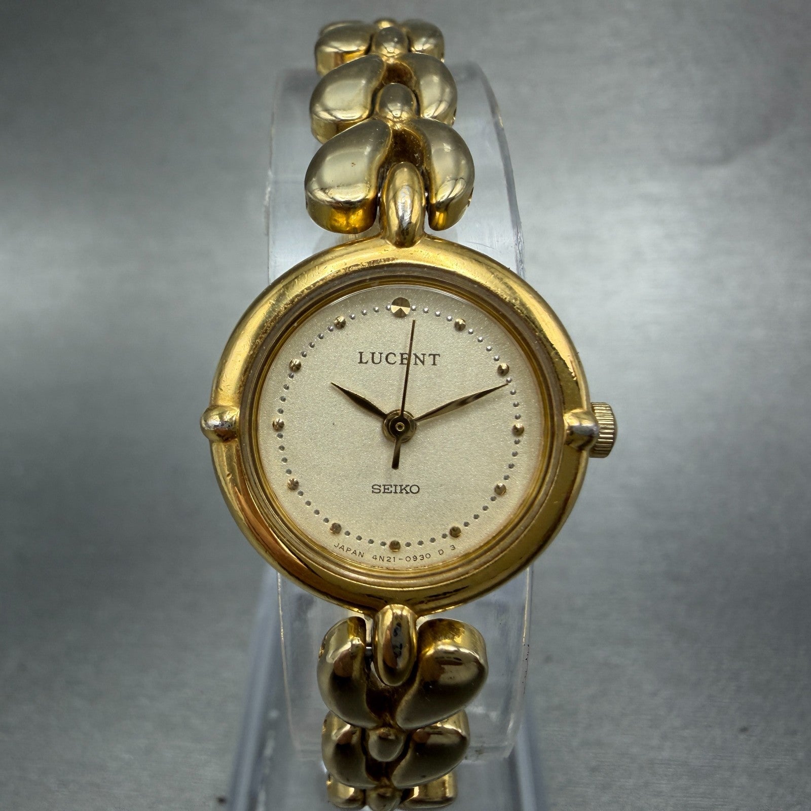 Seiko Lucent Watch Women 20mm Champagne Dial Gold Tone Round 4N21-0480 New Batt0
