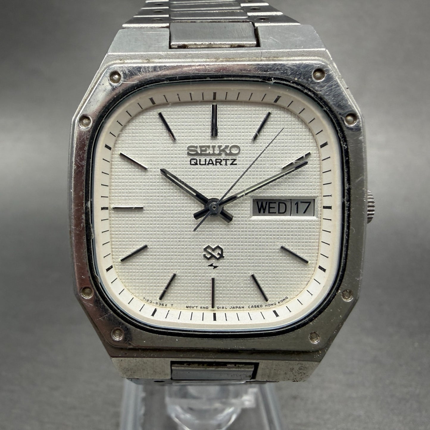 Seiko SQ Watch Men 35mm White Dial Silver Tone Daydate Octagon 7123-5359 New Bat0