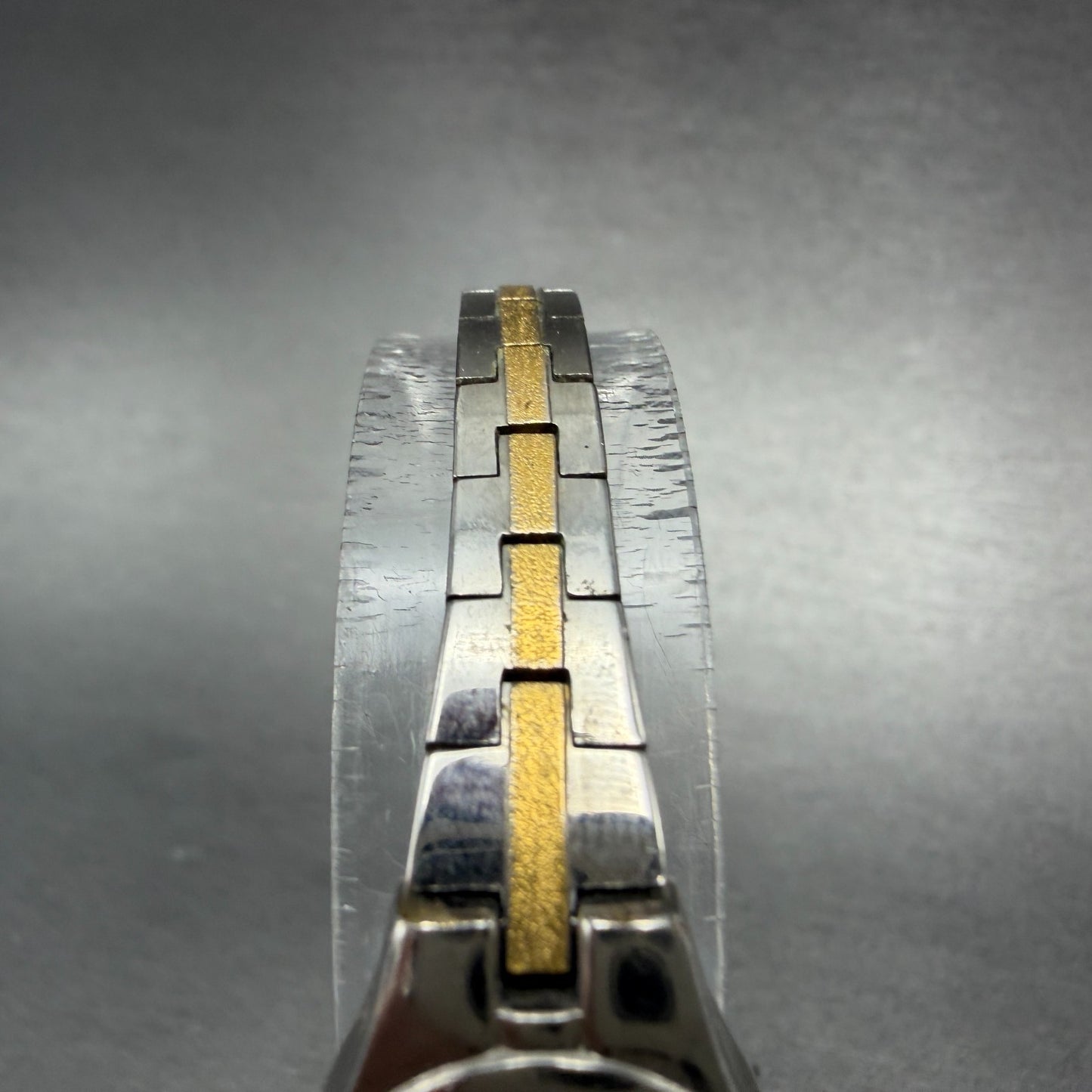 Seiko Pulsar Watch Women 17mm Silver Dial Two Tone Round V811-2280 New Battery4