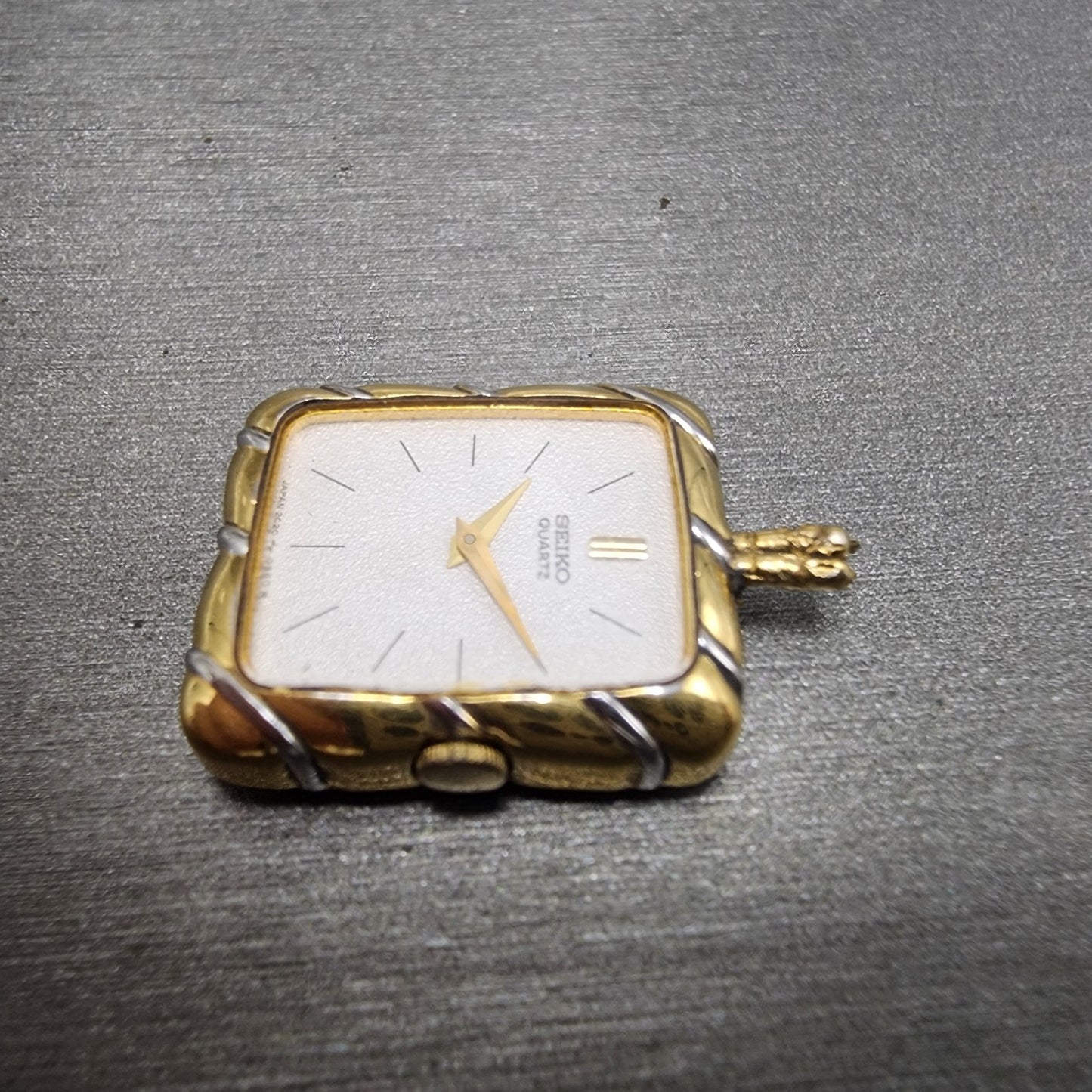 Seiko Pendent Watch Women 18mm Silver Dial Two Tone 2c205470 New Battery READ!!5