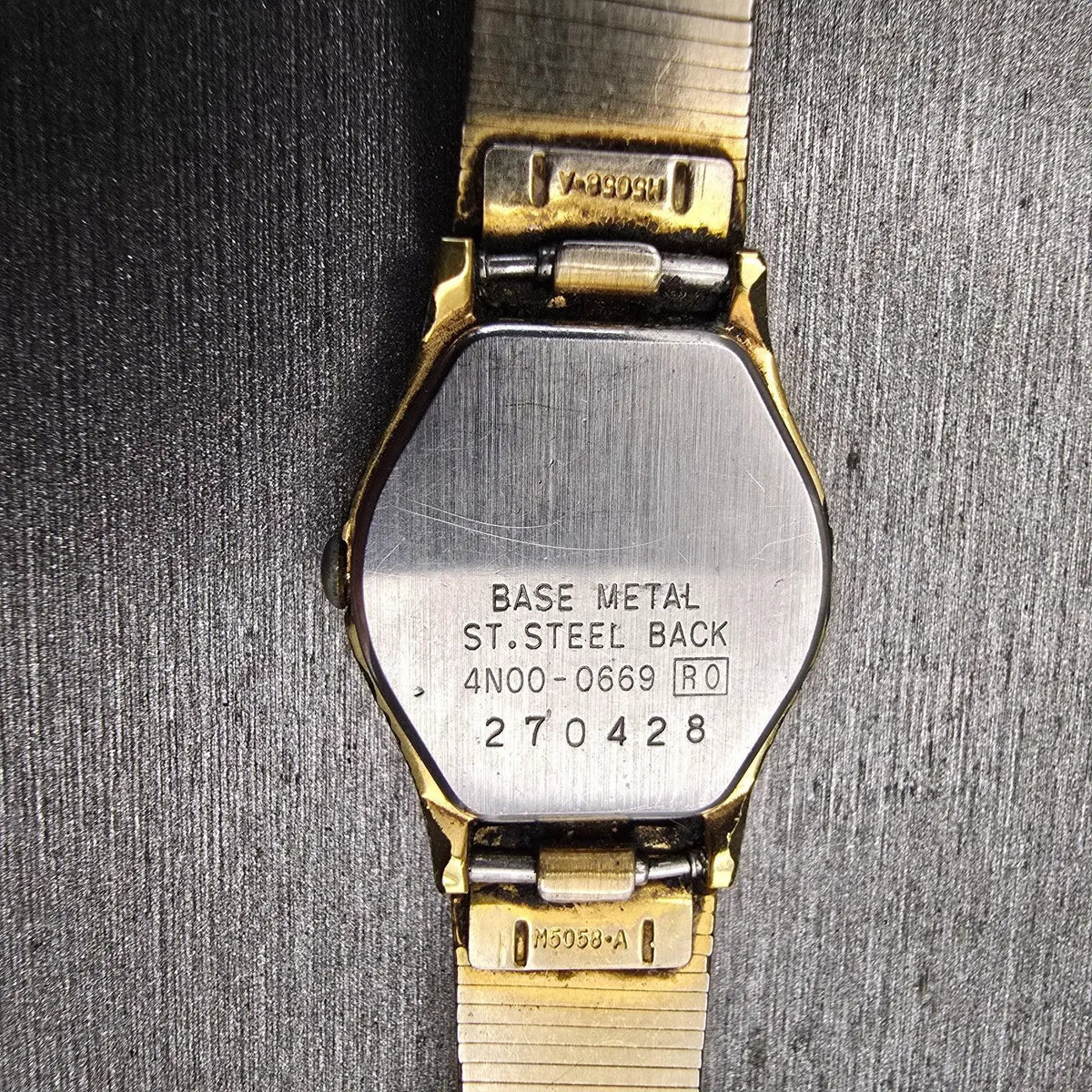 Seiko Watch Women 19mm Gold Dial Gold Tone Round 4N00-0669 New Battery VTG 12310