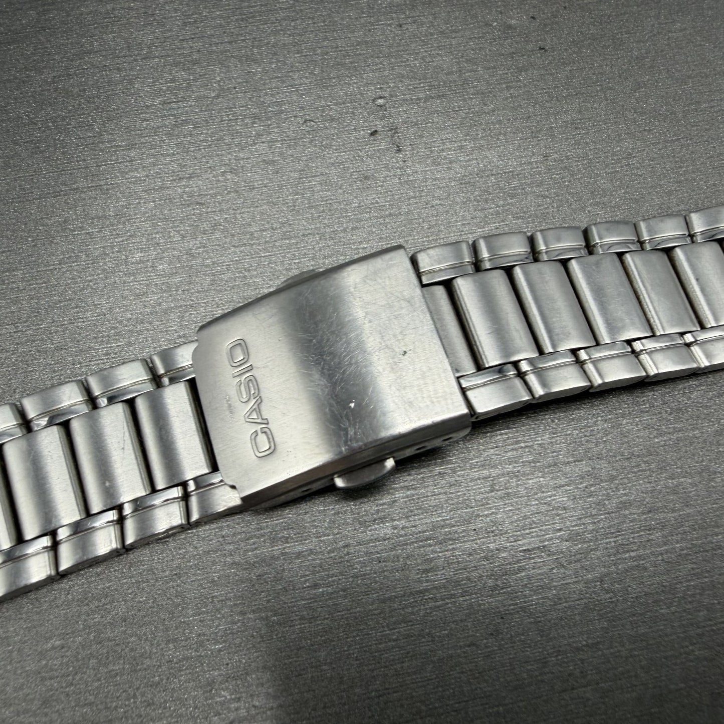Casio Watch Men 37mm Blue Dial Silver Tone Daydate MTP1239DJ New Battery7