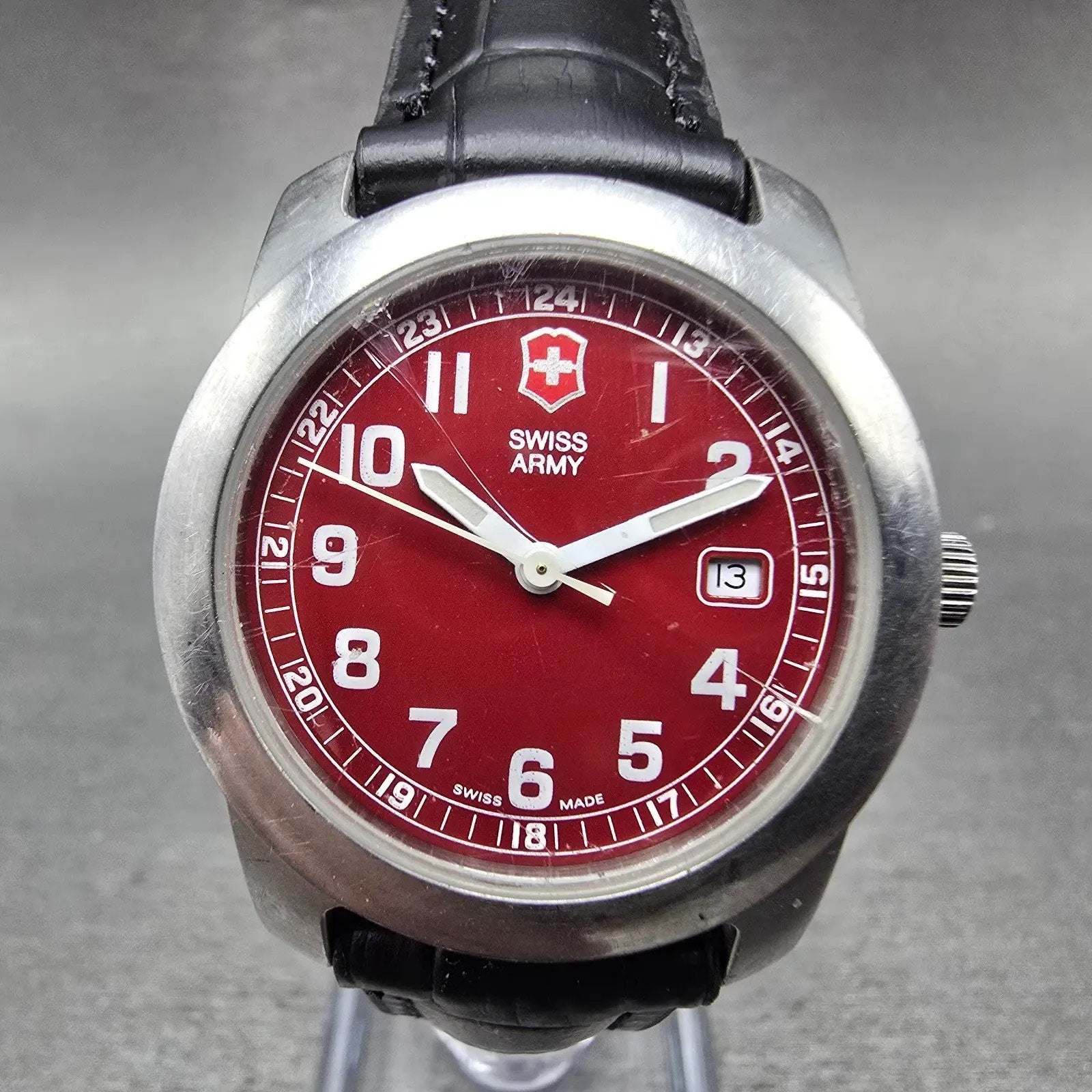 Victorinox Swiss Army Watch Women 30mm Red Dial Silver Tone Date New Battery UJD0