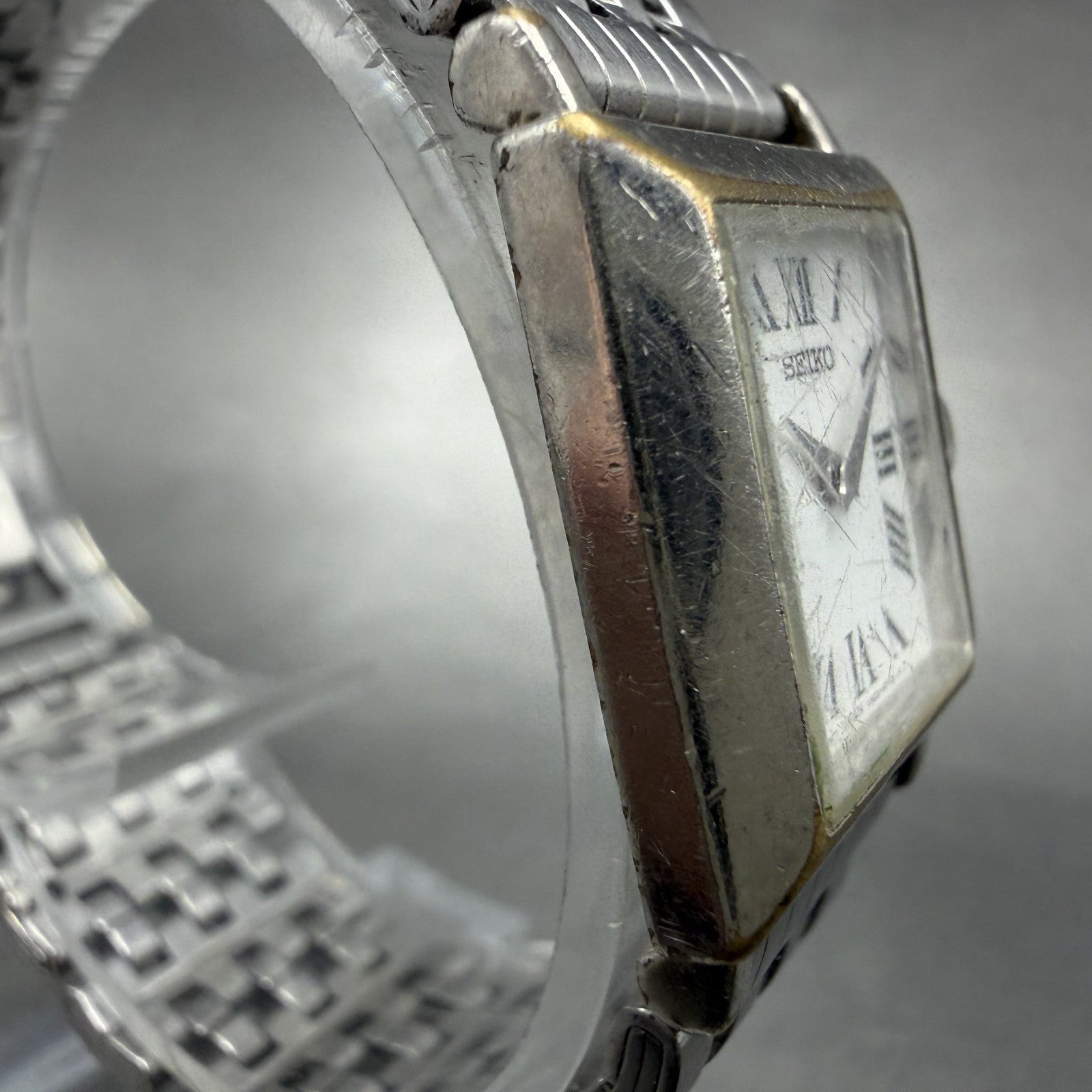 Seiko Tank Watch Women 20mm White Dial Silver Tone Square V400-6530 New Battery3