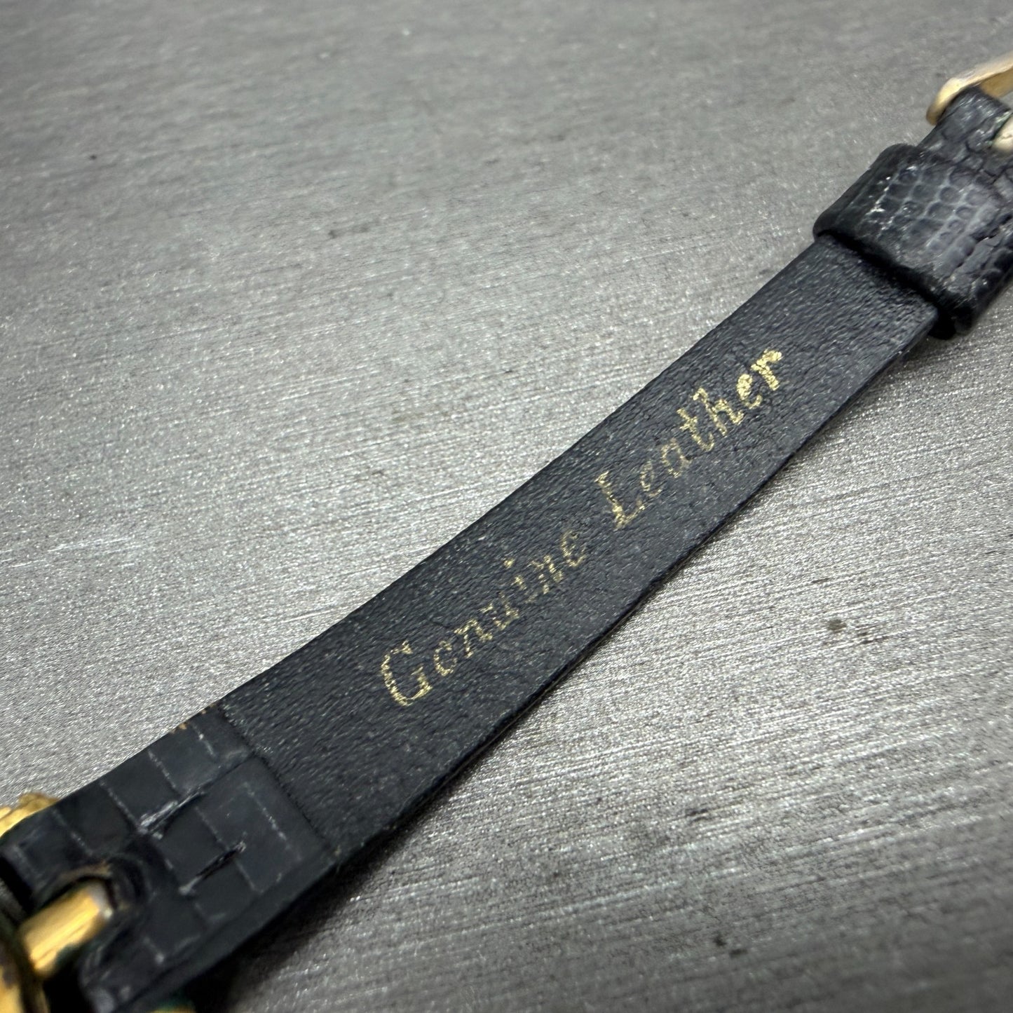 Gucci 2000L Watch Women 22mm Black Dial Gold Plated Round New Battery VTG LKASDT10