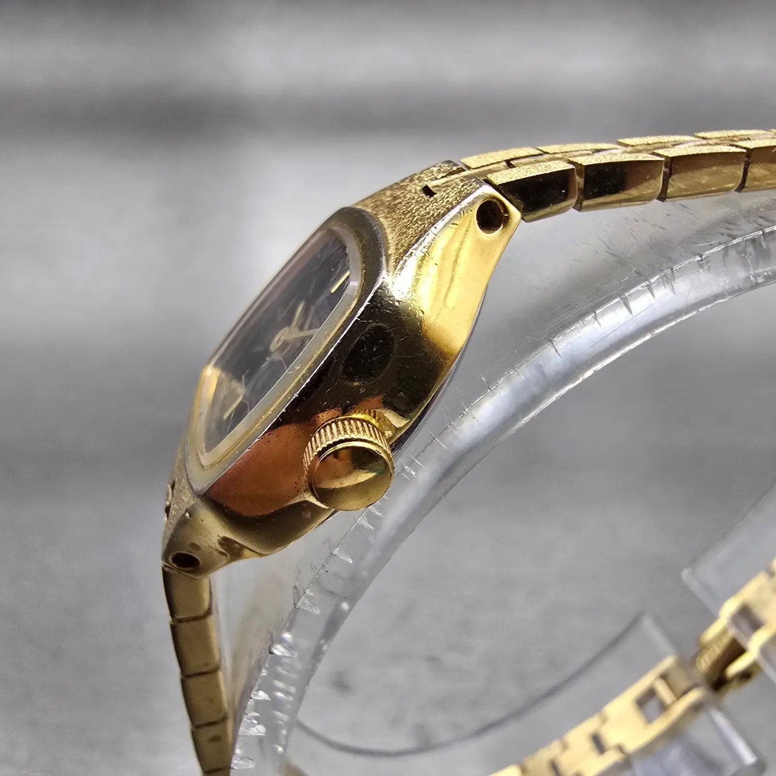 Citizen CQ Watch Women 17mm Black Dial Gold Tone Rectangle 3220-S20889 New Batt2