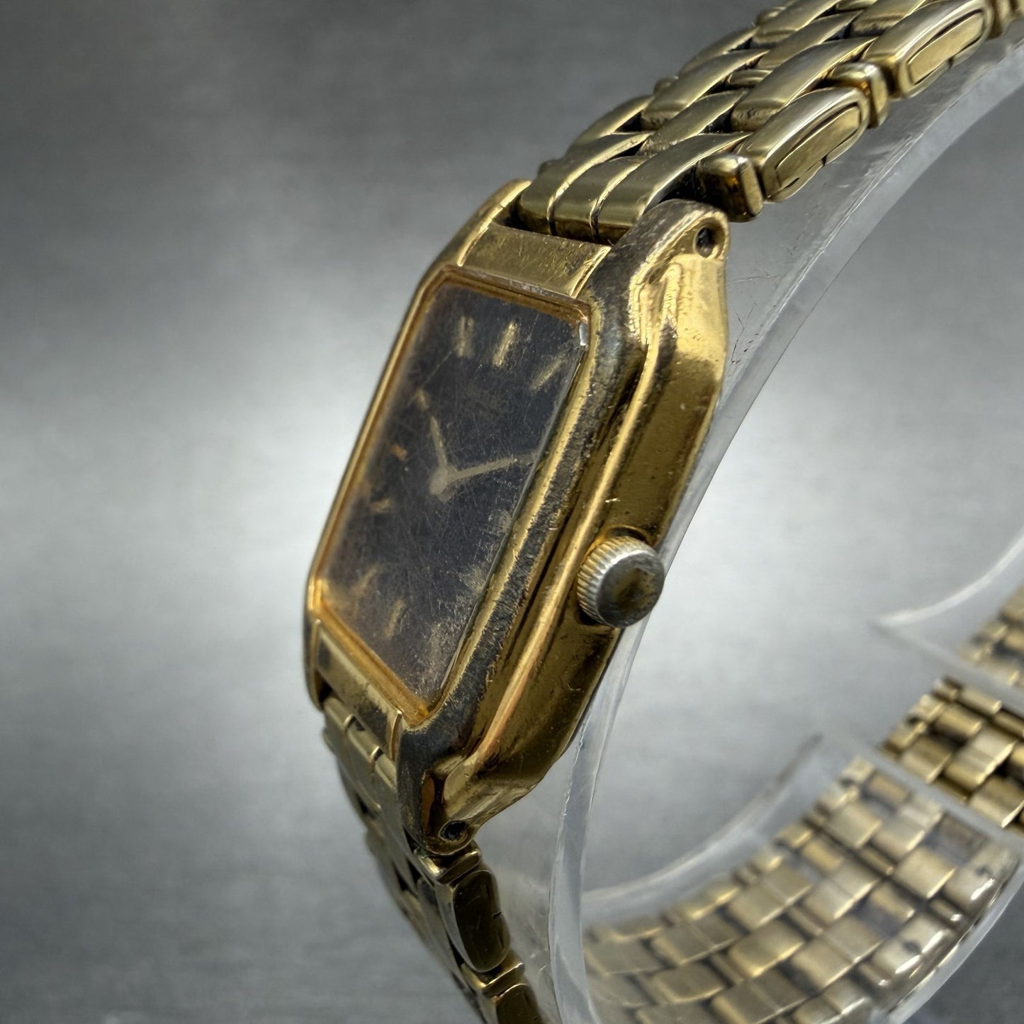 Seiko Tank Watch Women 17mm Black Dial Gold Tone Rectangle V400-5498 New Batt HJ2