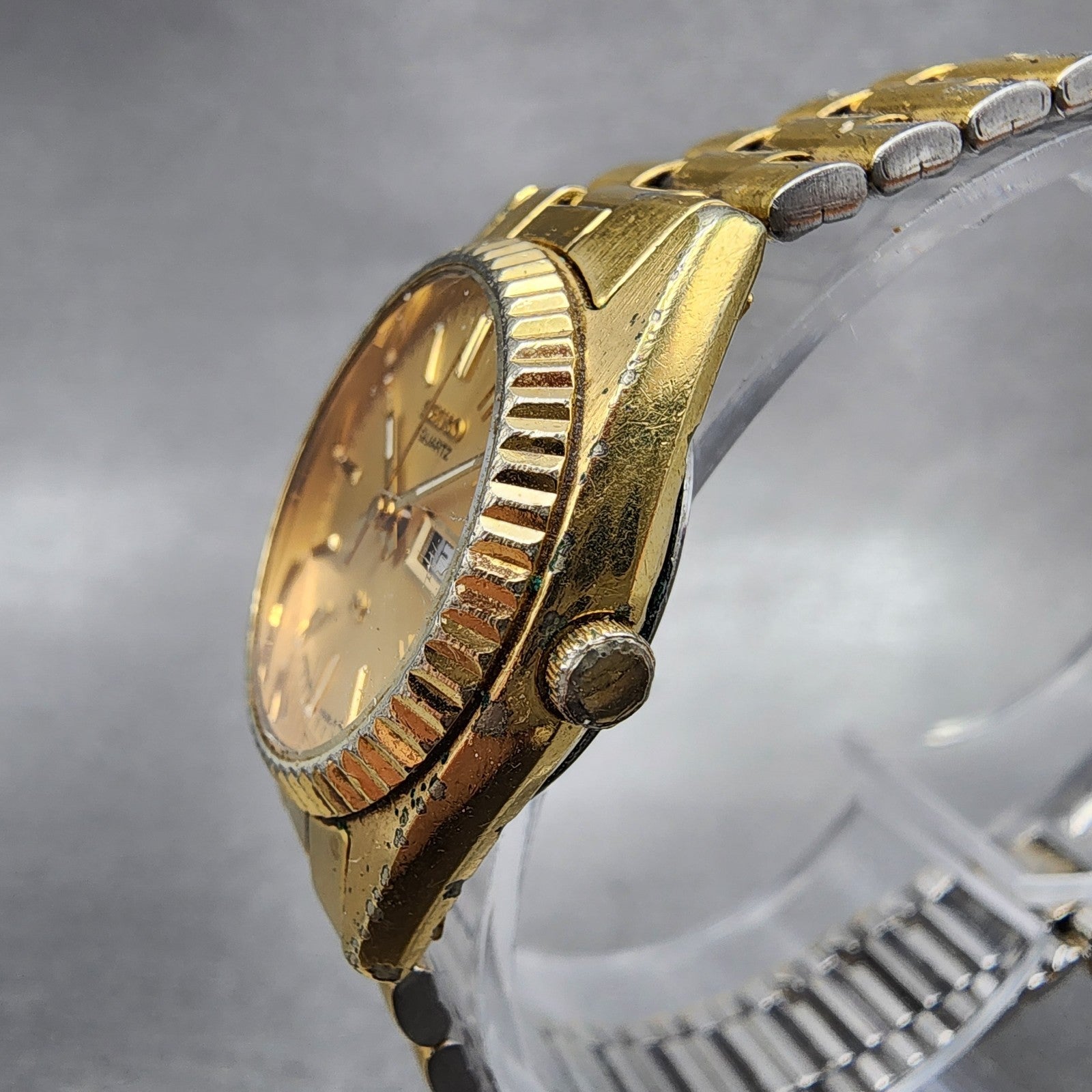 Seiko SQ Watch Women 24mm Champagne Dial Gold Tone Daydate 2a230030 New Battery2