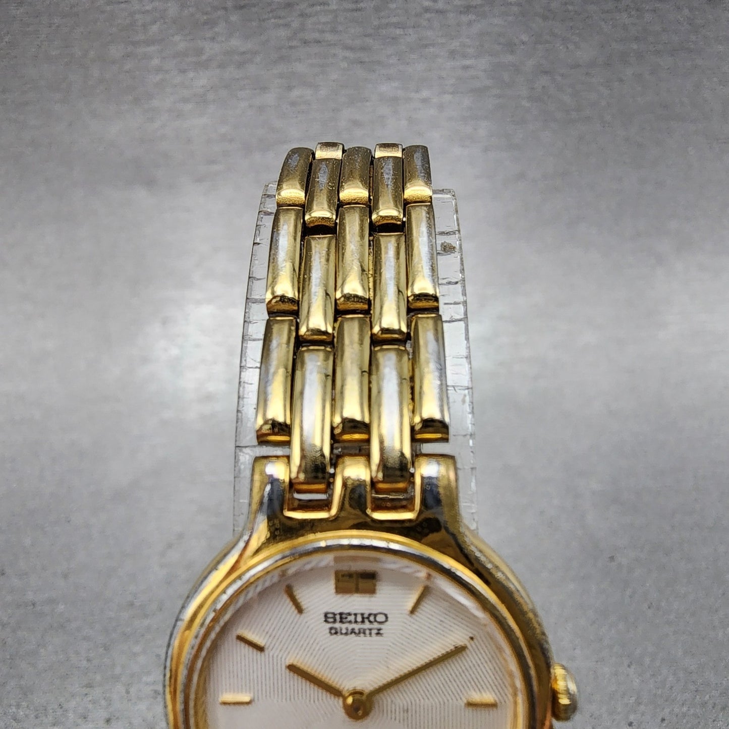 Seiko Watch Women 22mm White Dial Gold Tone Round 1n000a99 New Battery4