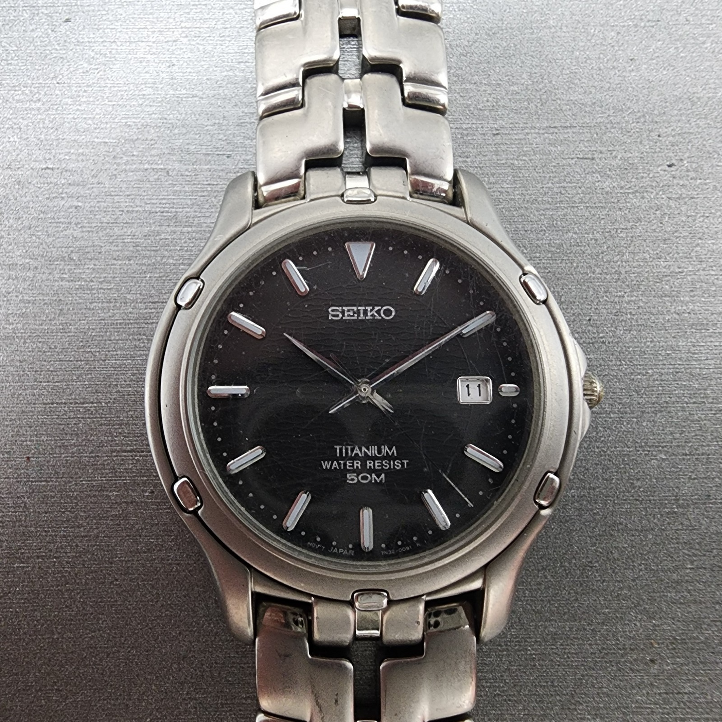 Seiko Titanium Watch Men 35mm Black Dial Gray Tone Date 7n320069 BROKEN BAND0