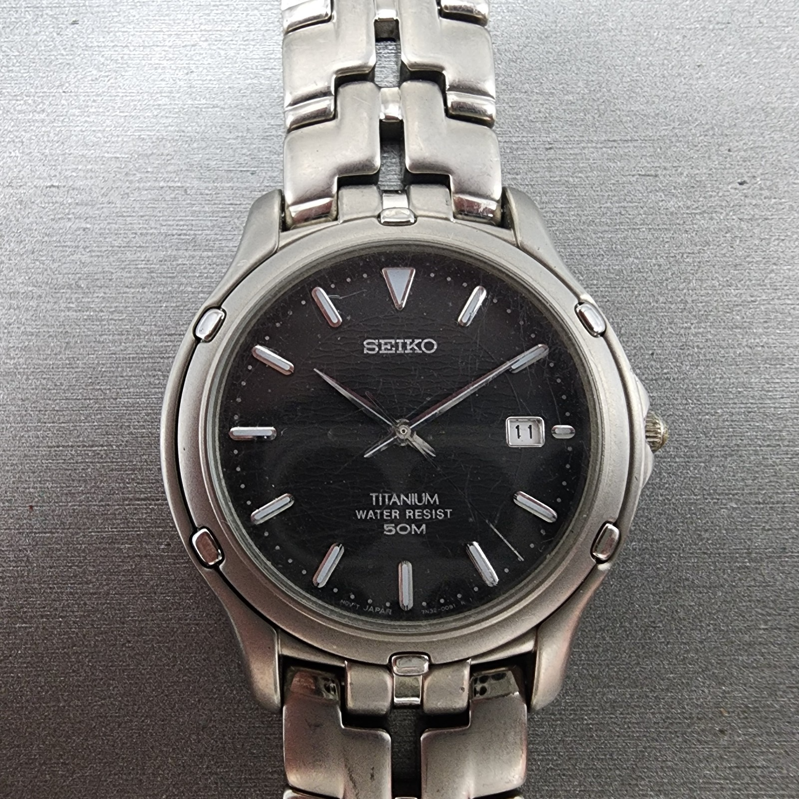 Seiko Titanium Watch Men 35mm Black Dial Gray Tone Date 7n320069 BROKEN BAND0