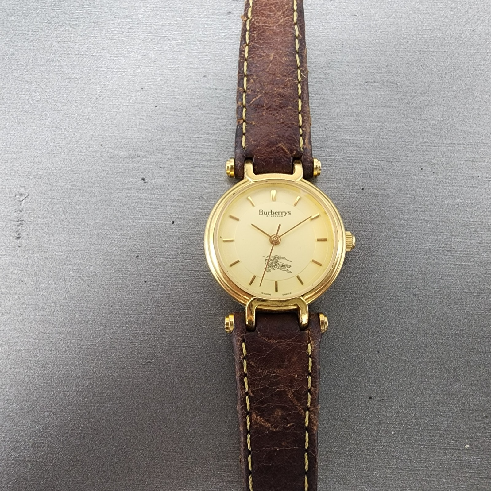 Burberry Watch Women 24mm Champagne Dial Gold Tone Round 3200 VTG PARTS0